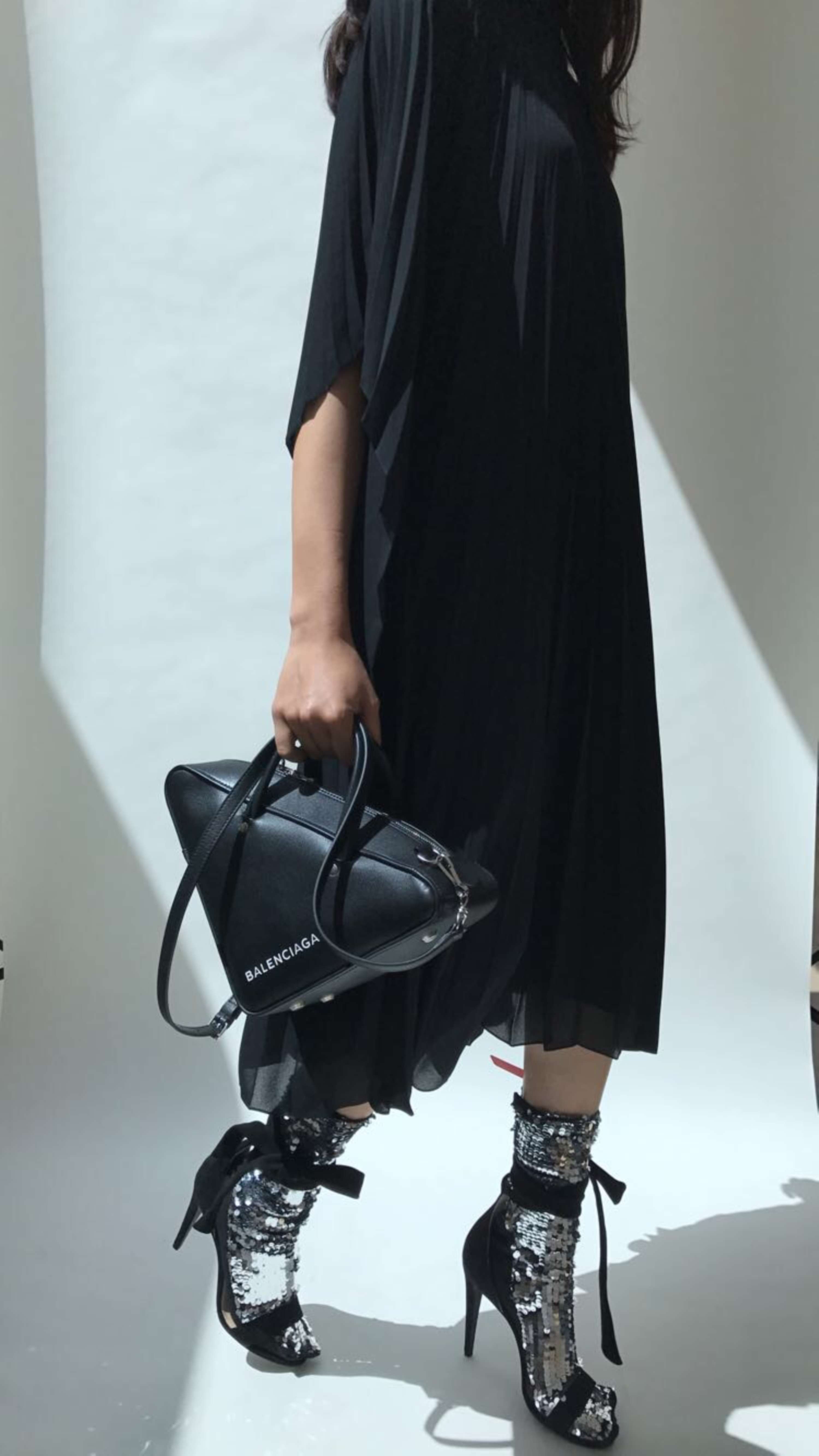 Threads styling editorial - Luxe Monochrome by Lucy Alston