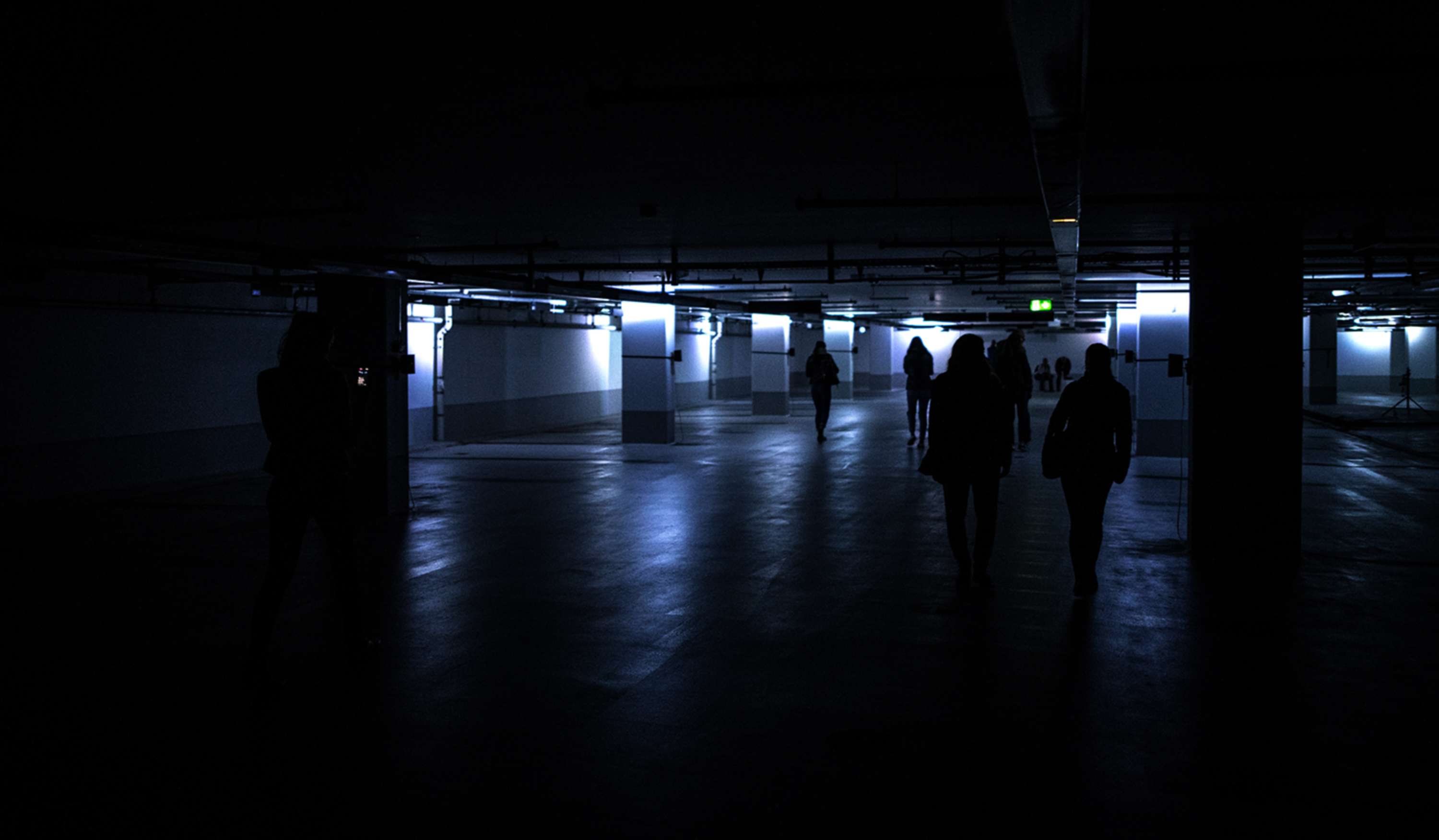 DIGITAL ECHO - interactive sound & light installation by Yves Peitzner