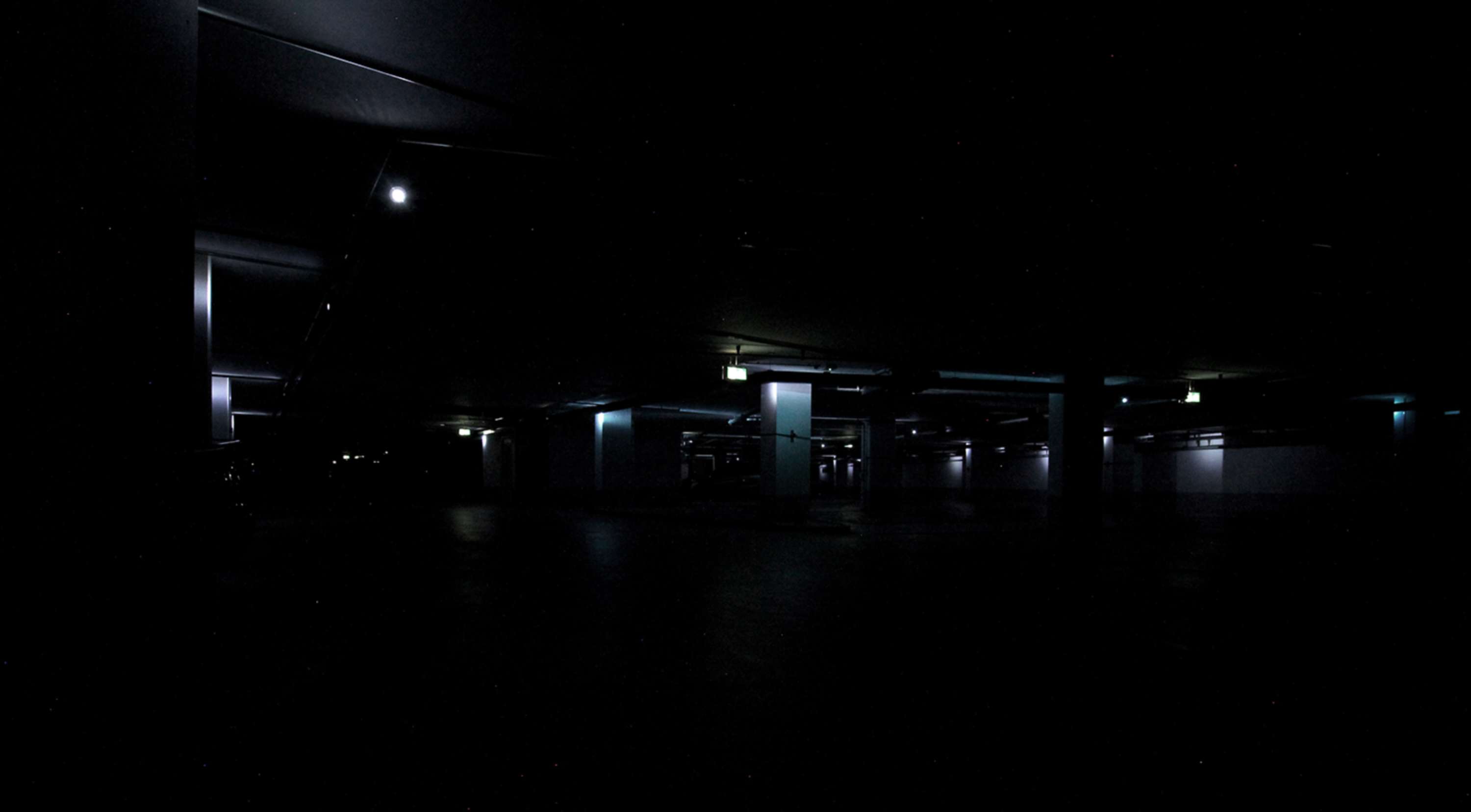 DIGITAL ECHO - interactive sound & light installation by Yves Peitzner