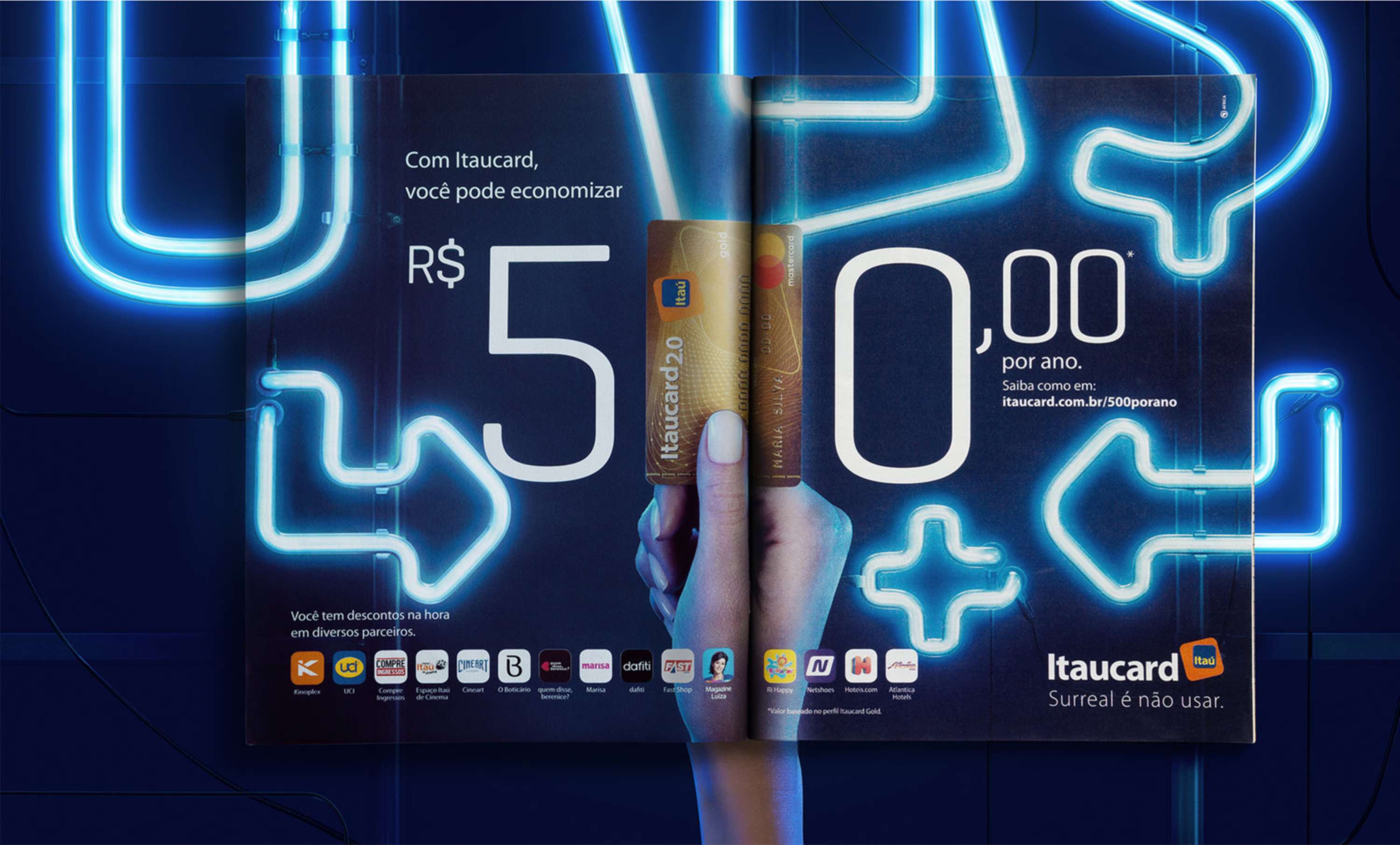 Itaucard by Tomás Azoubel Lima