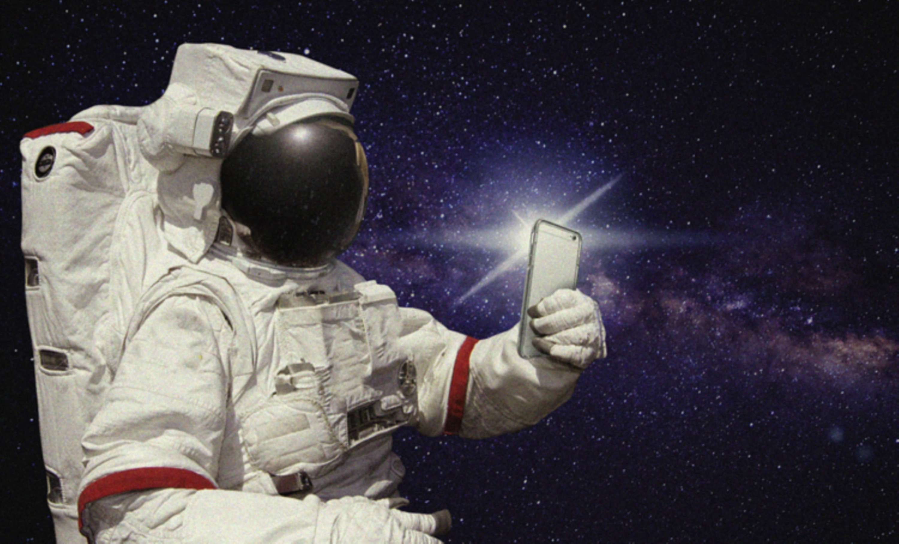 Flights to the Moon – lastminute.com by Rhox _