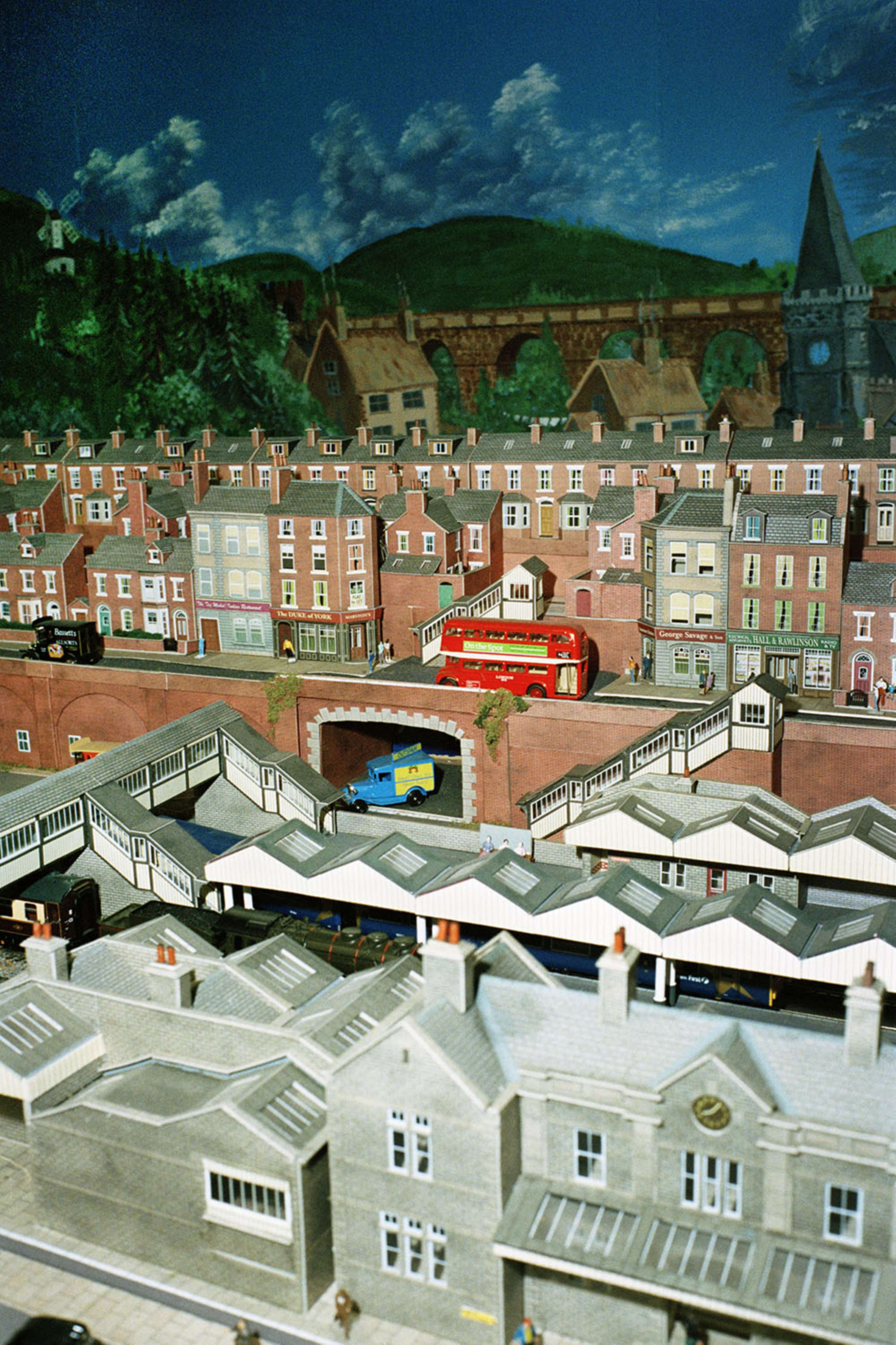 The Isle of Wight Analogy by Derek Man