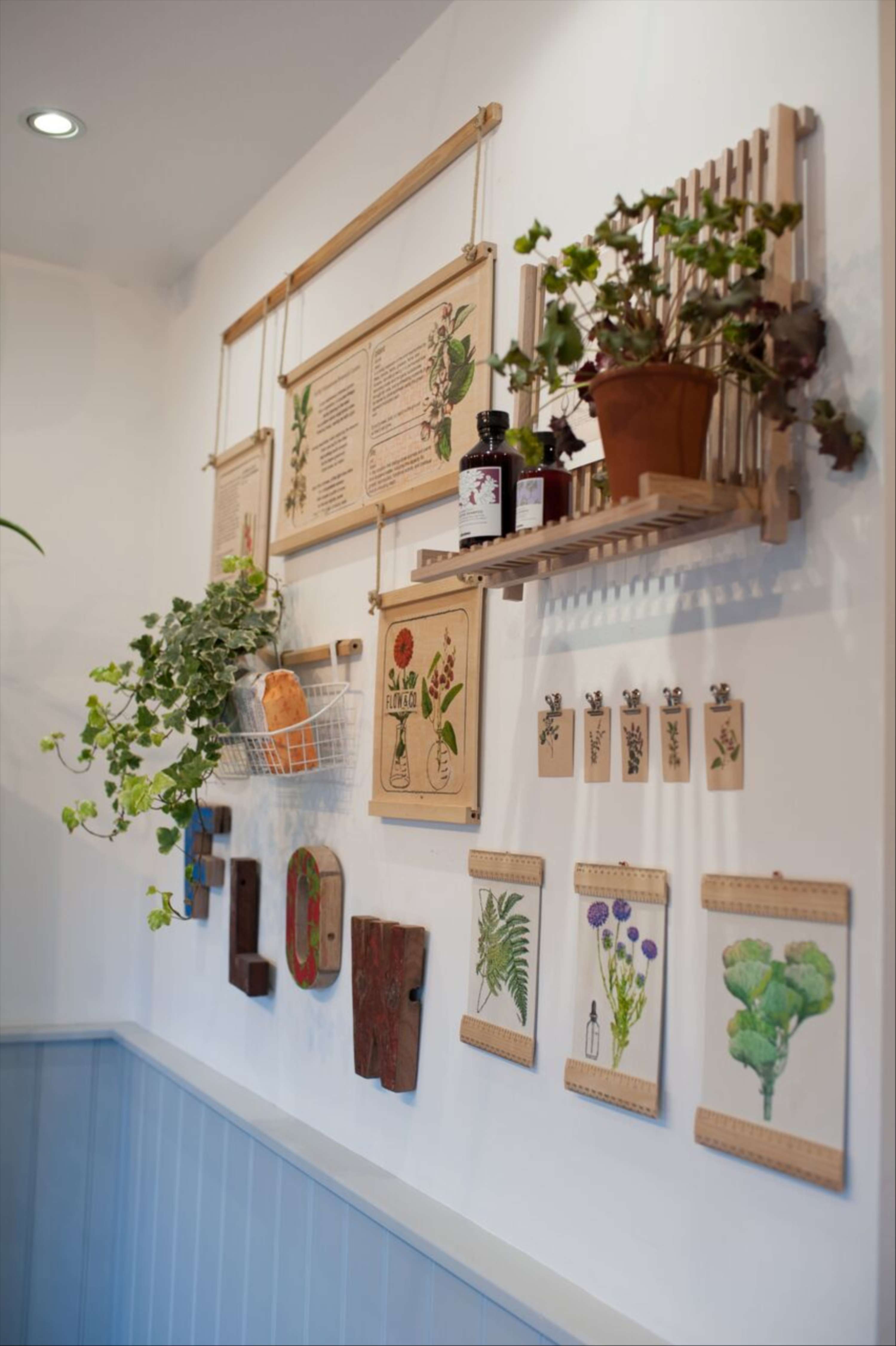 Flow&Co visual display and window by Manuela Demuro