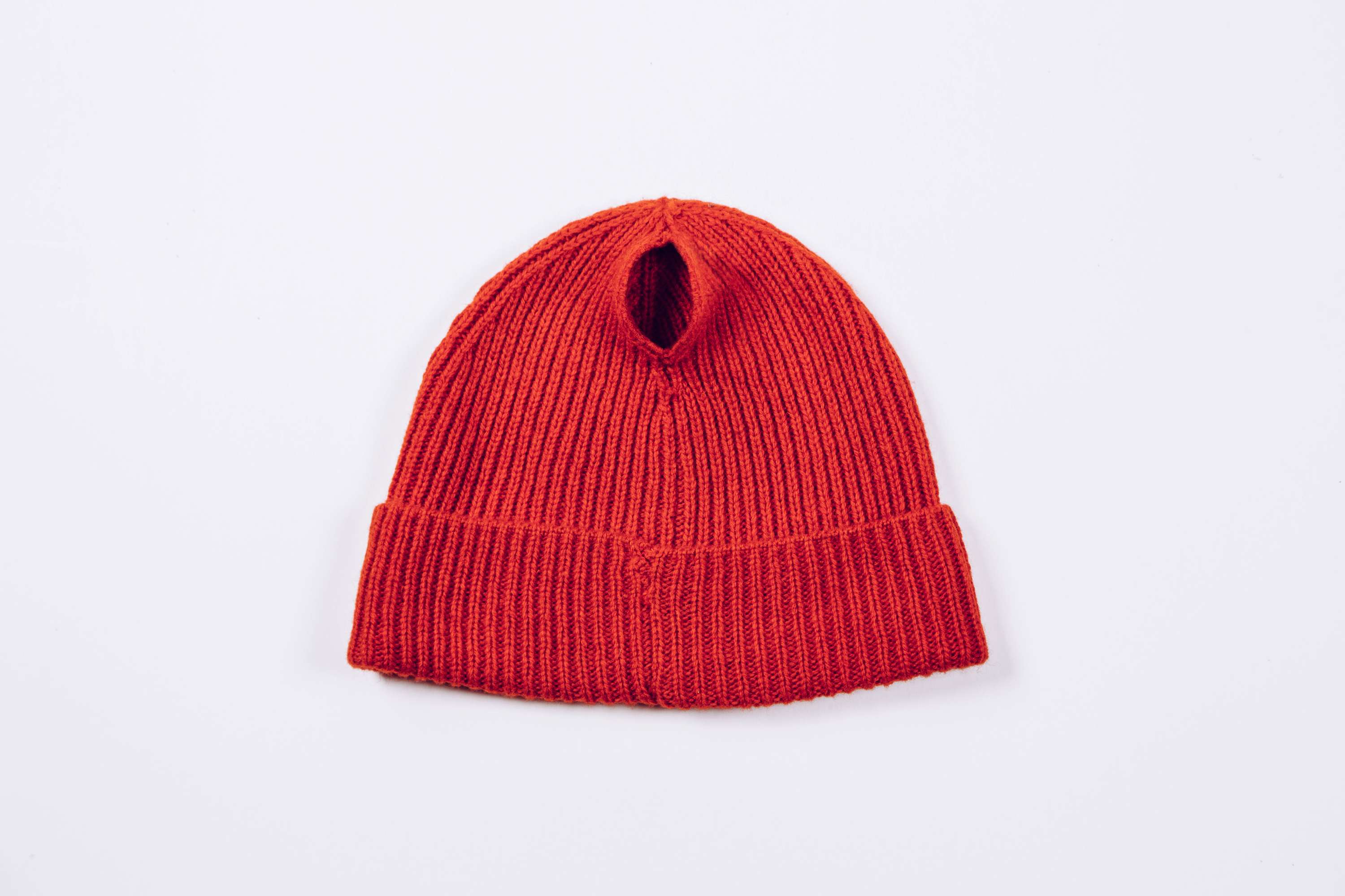 MANBUNIE - the beanie for man bun men by Pedro Lourenço