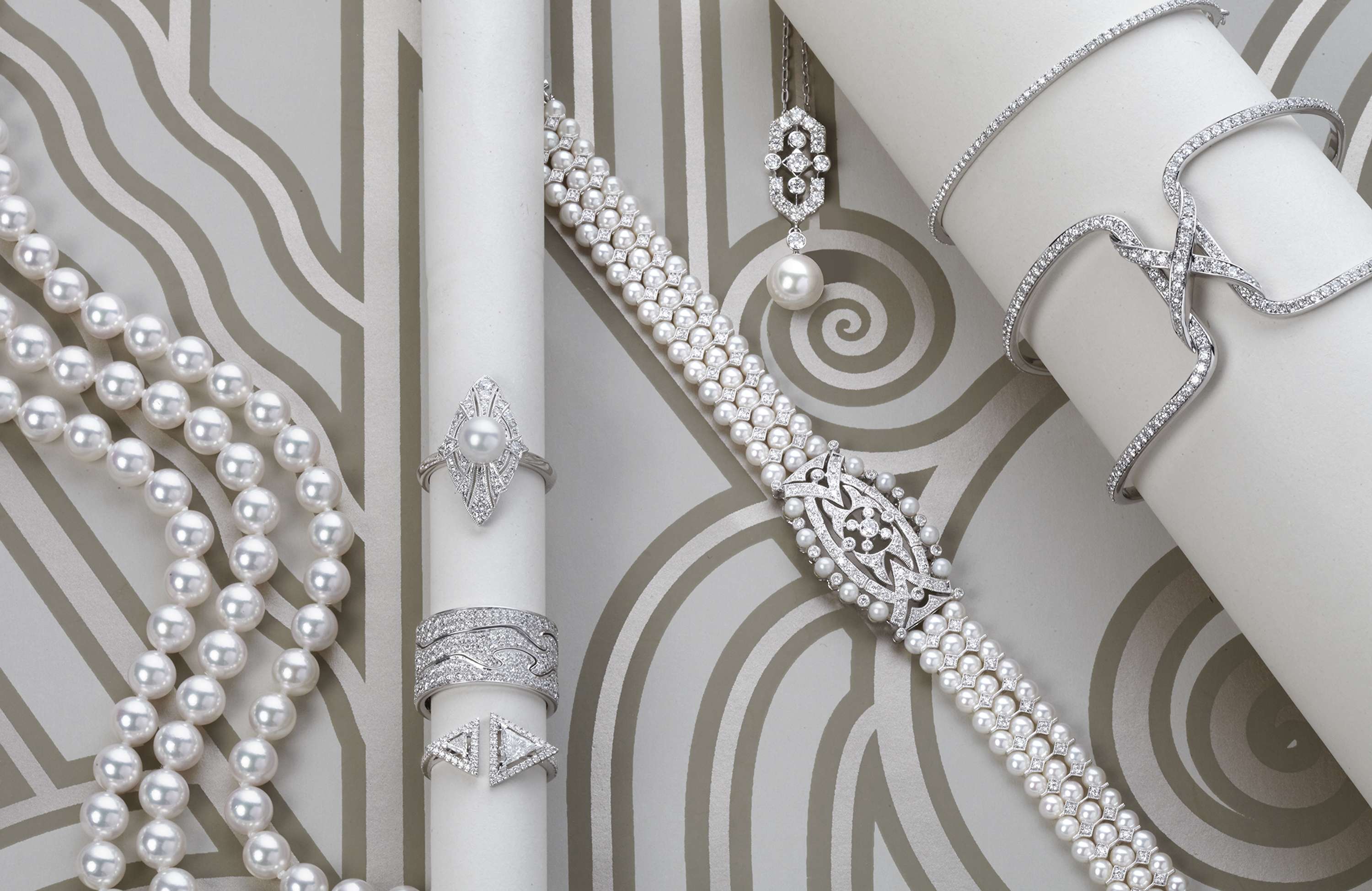 Art Deco by Hélène Sivilia