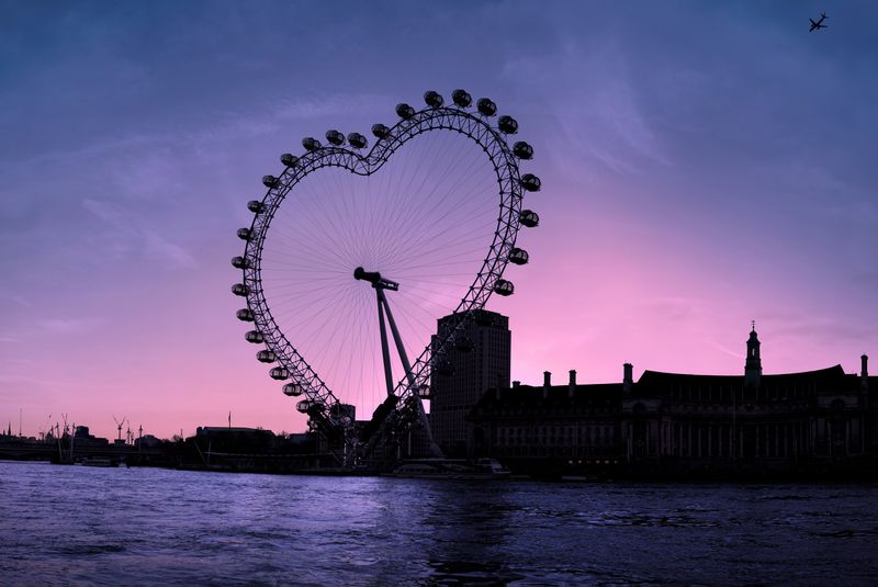 LOVE LONDON by hitandrun 