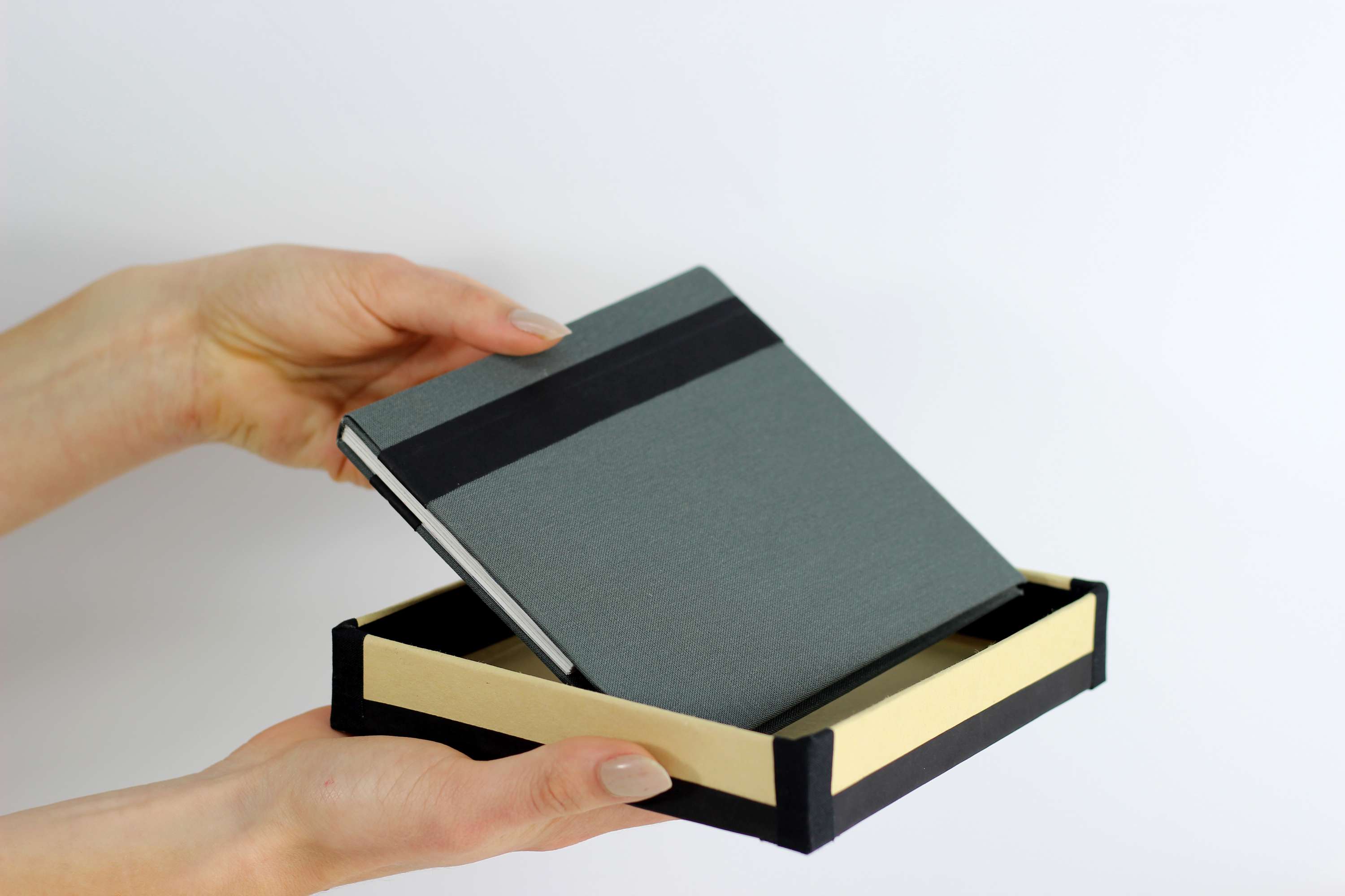 Bespoke bookbinding by Hannah Morgan