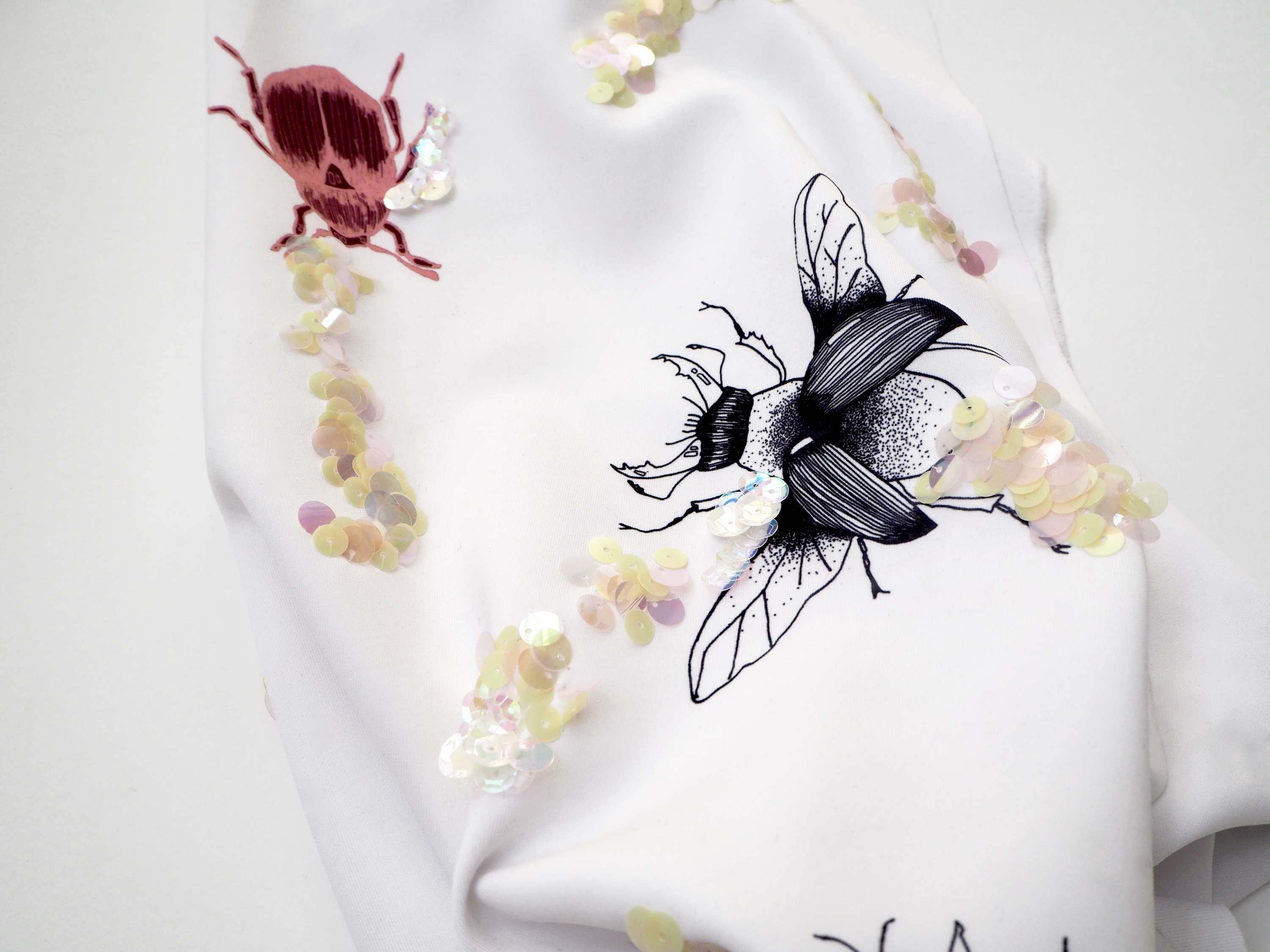 - B R O A C H E S - C O L L E C T I O N - by Amelia Taylor