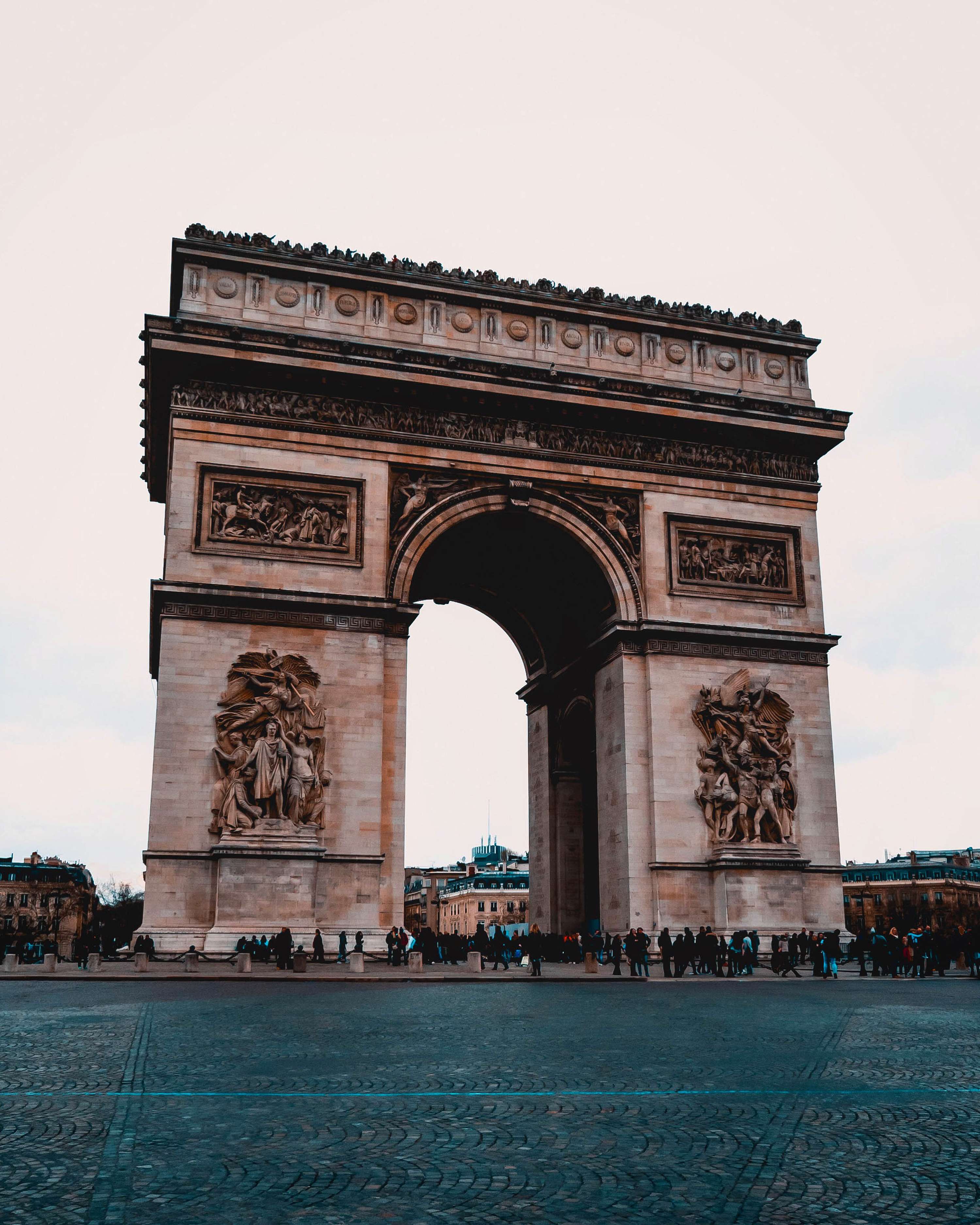 I am a videographer and also a photographer. I currently work as a nurse but I would like to follow my passion which is creating visuals that lasts. by Alexander Chua