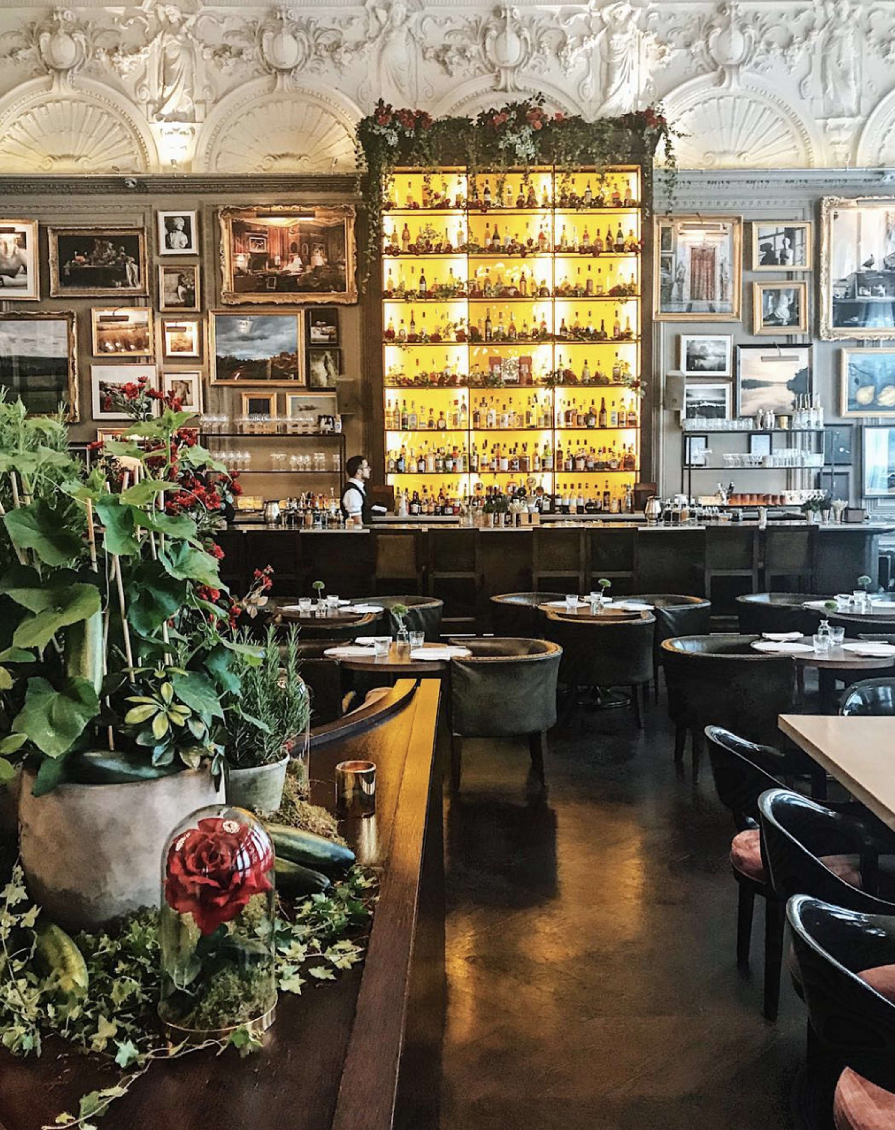 Hendrick's pop-up installation at Berners Tavern by Sophie Körner