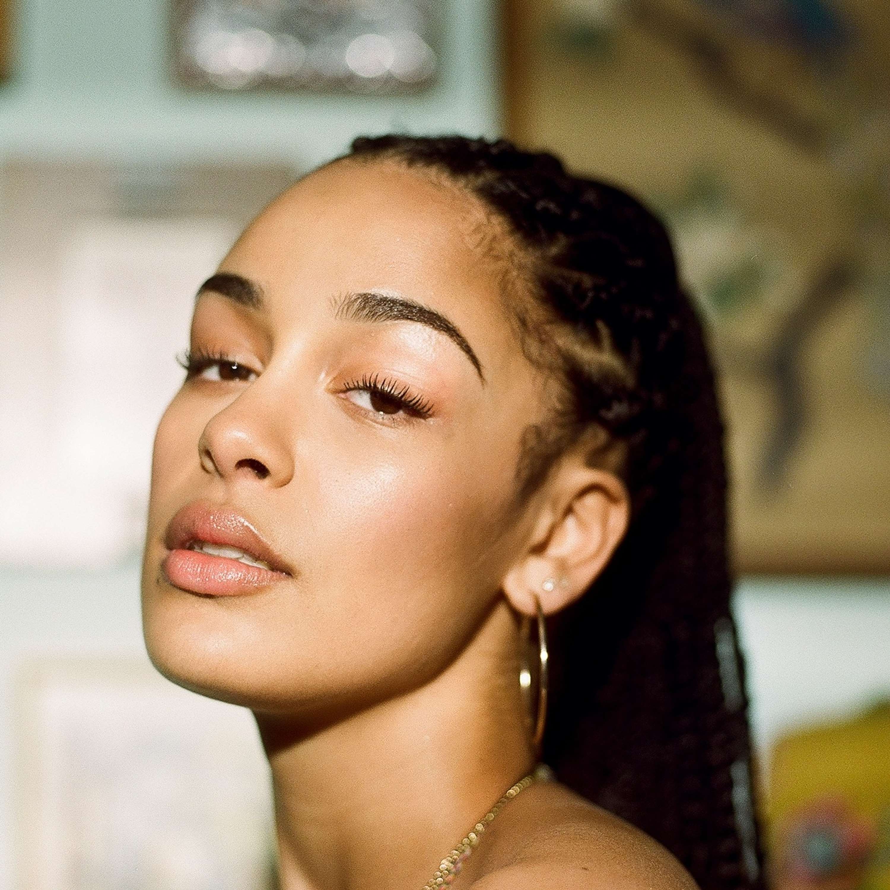 Джорджа смит. Смит певица. Jorja. Jorja Smith грудь. Jorja Smith до.