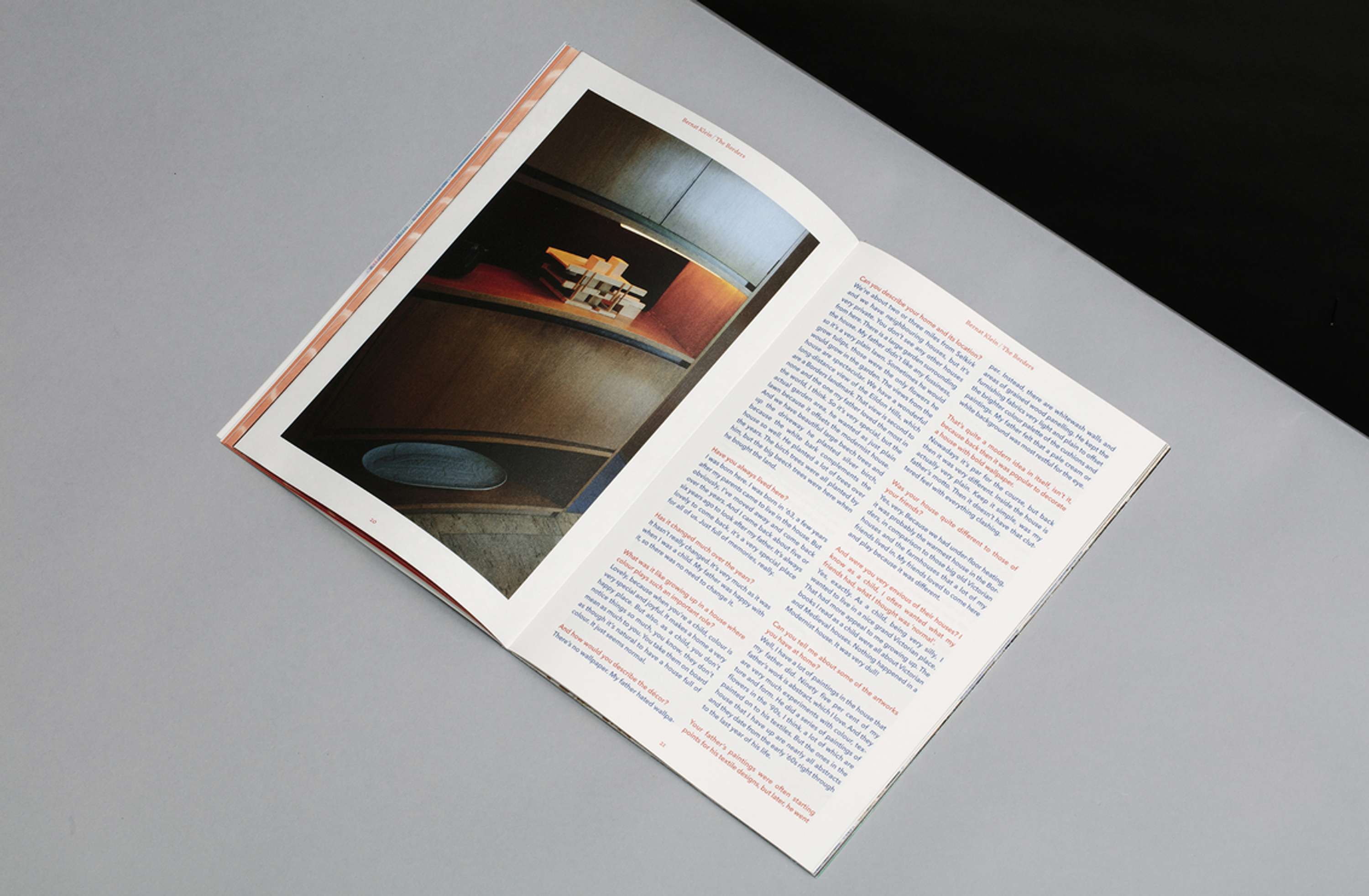 Vanguards Issue 01 by James Roberts
