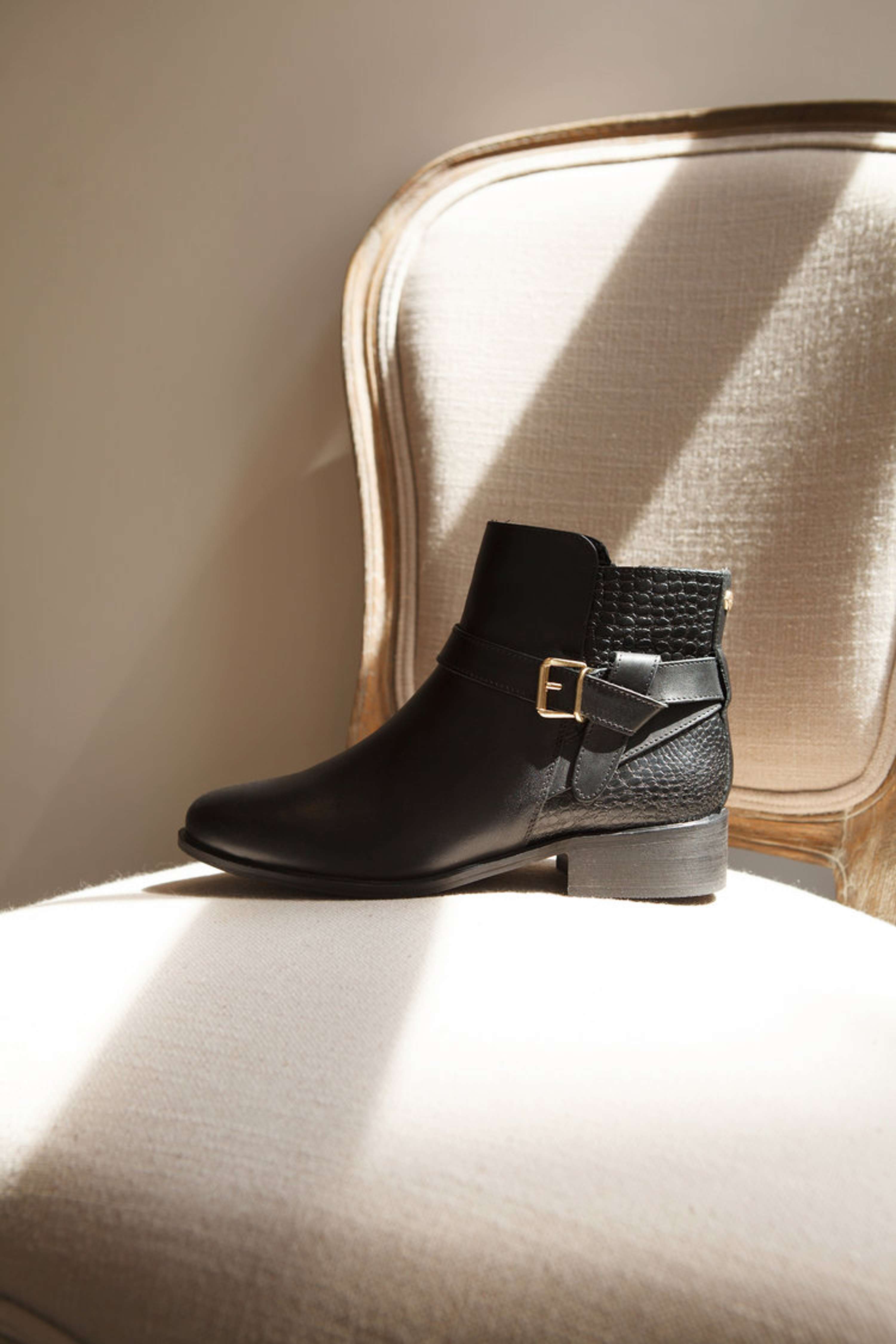 Carvela sparse sale boots