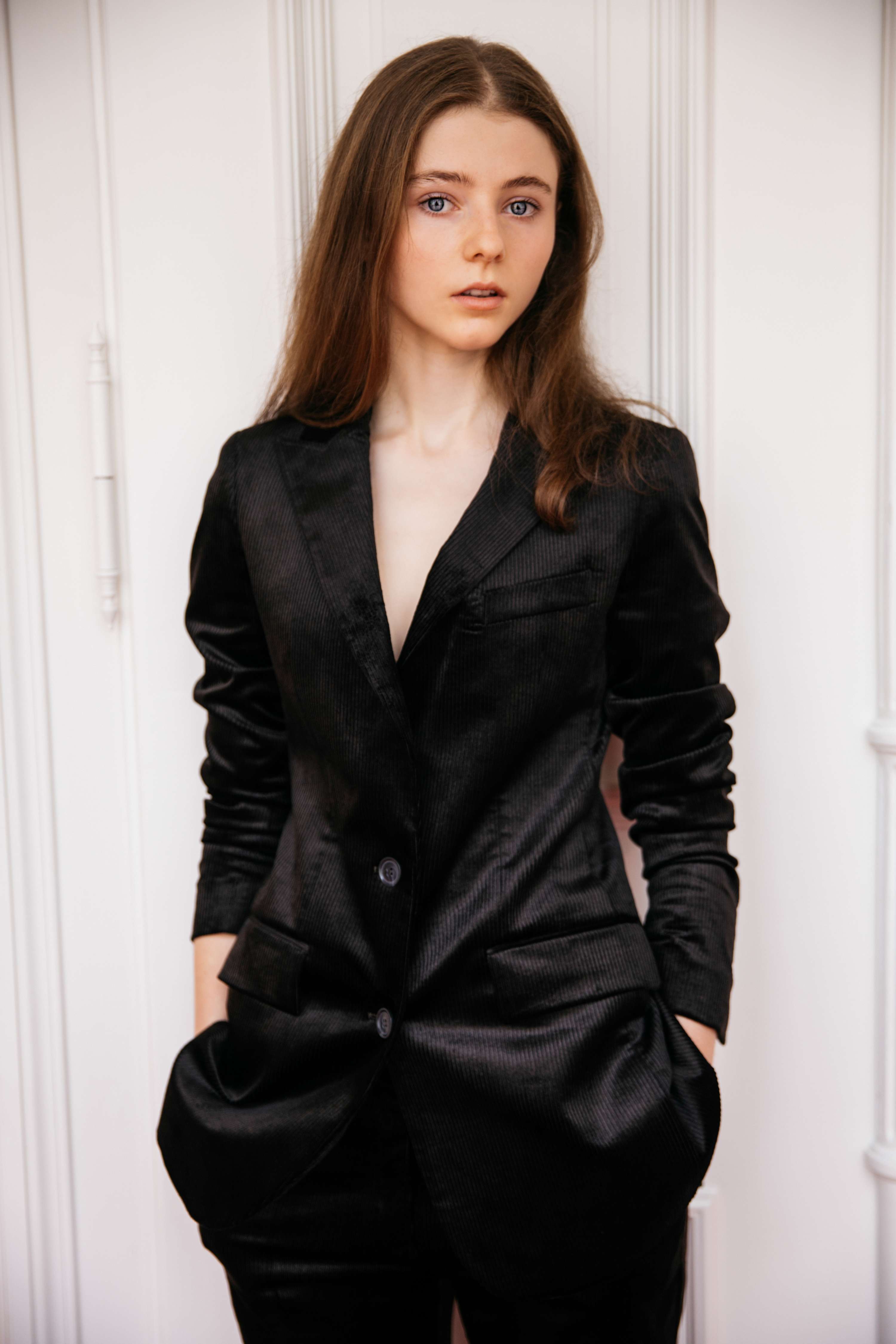 19+ Images of Thomasin Mckenzie - Miran Gallery