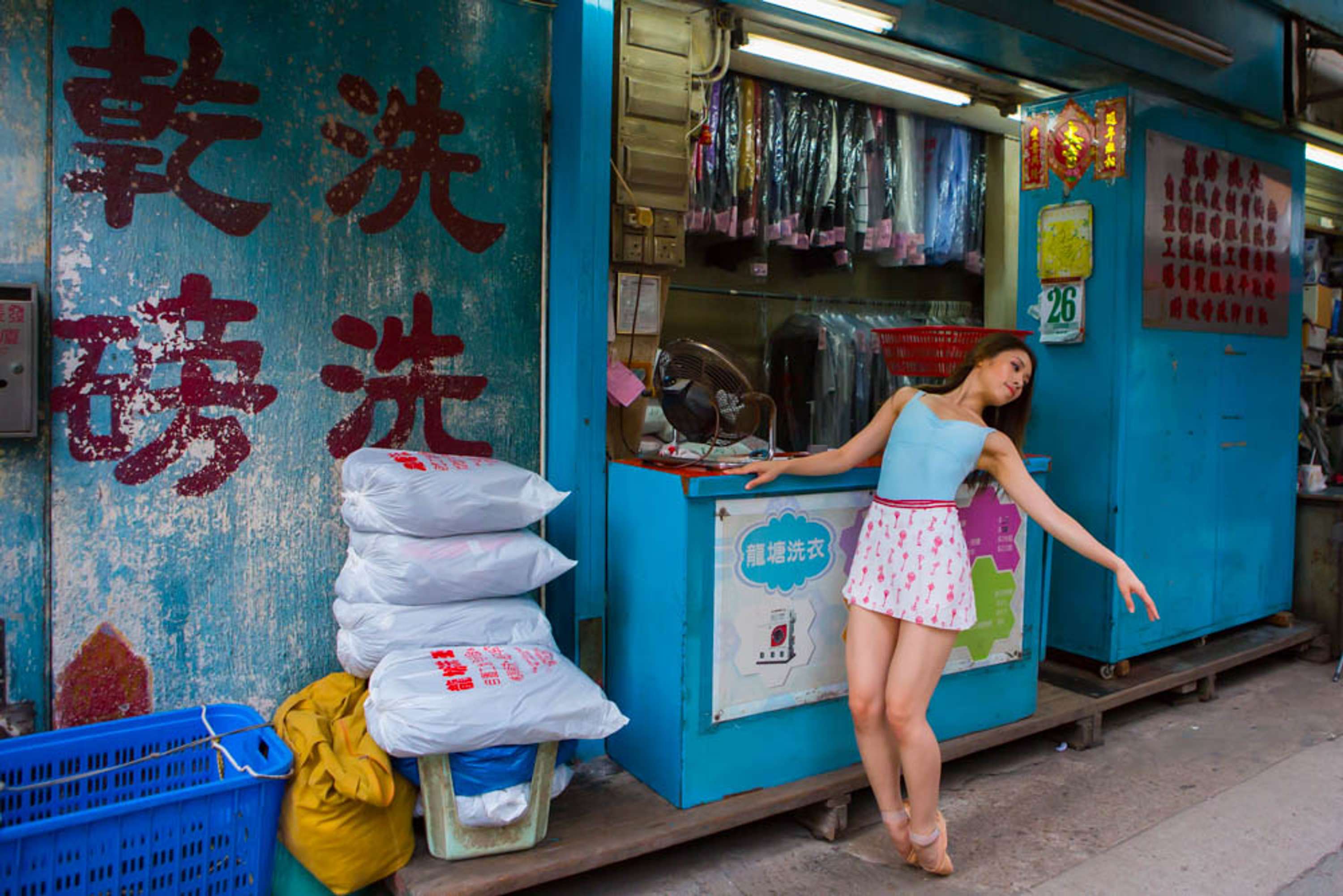 Hong Kong through dance by Iris Mir