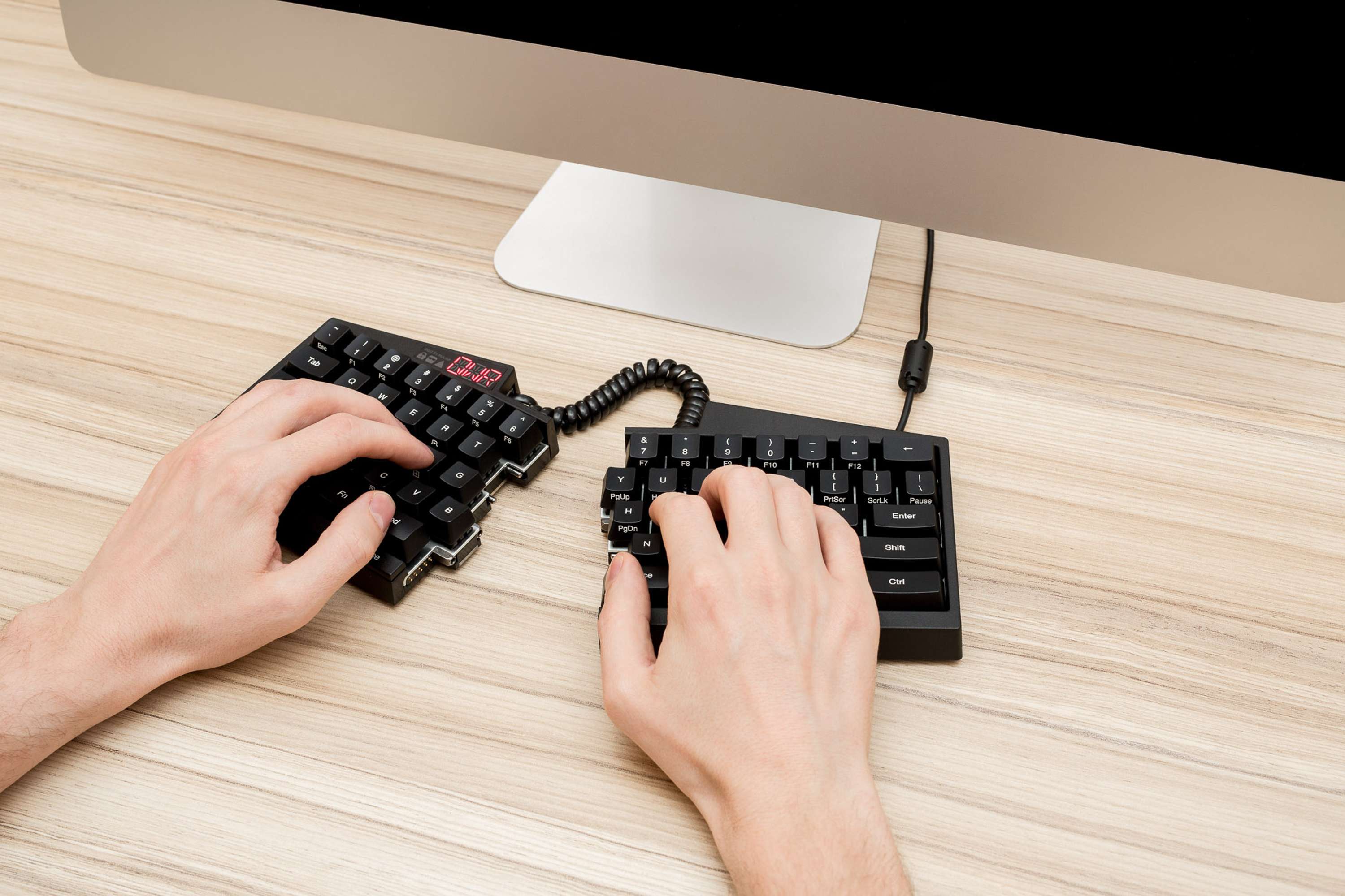 Ultimate Hacking Keyboard by Gabor Lenart