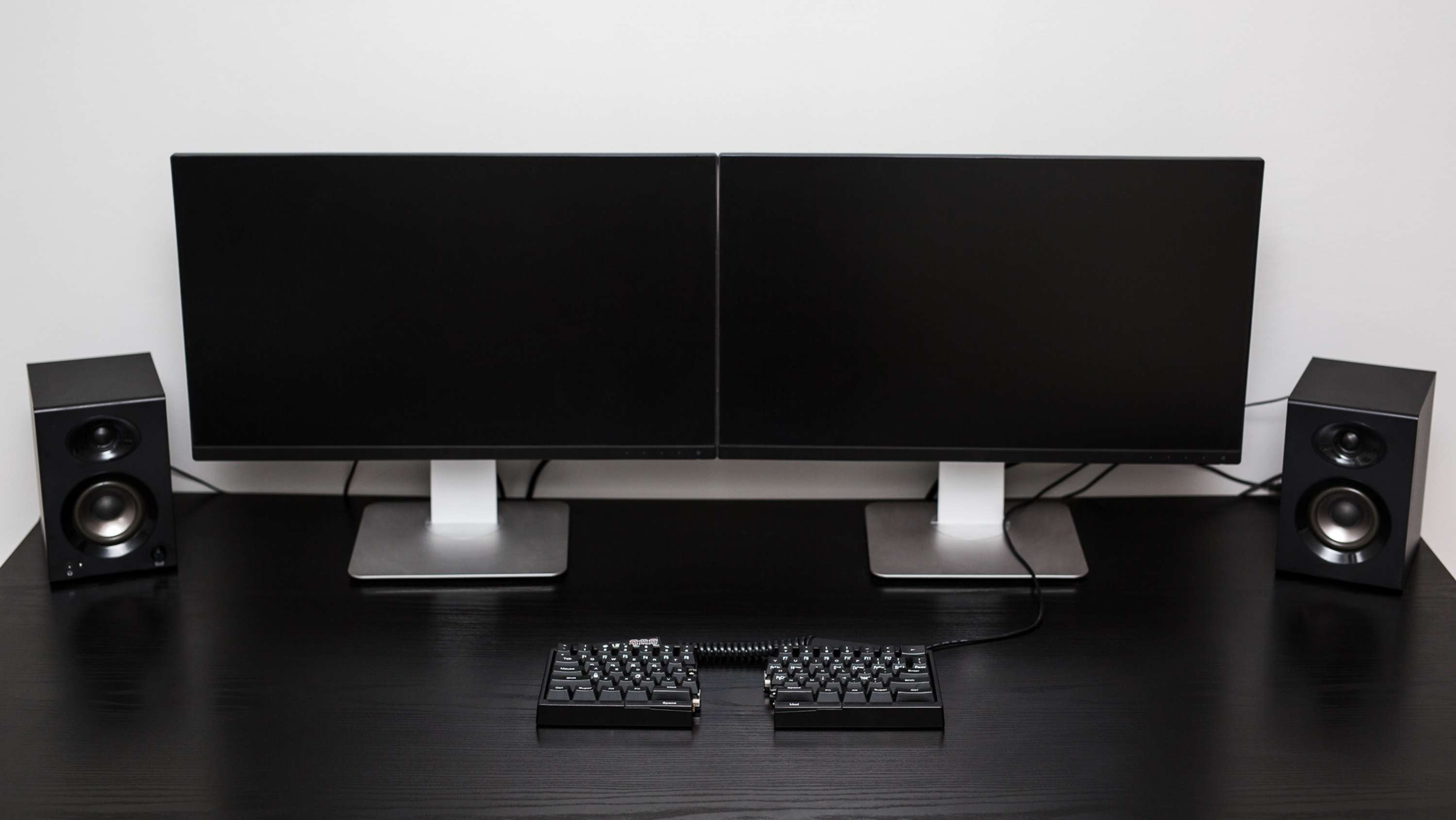 Ultimate Hacking Keyboard by Gabor Lenart