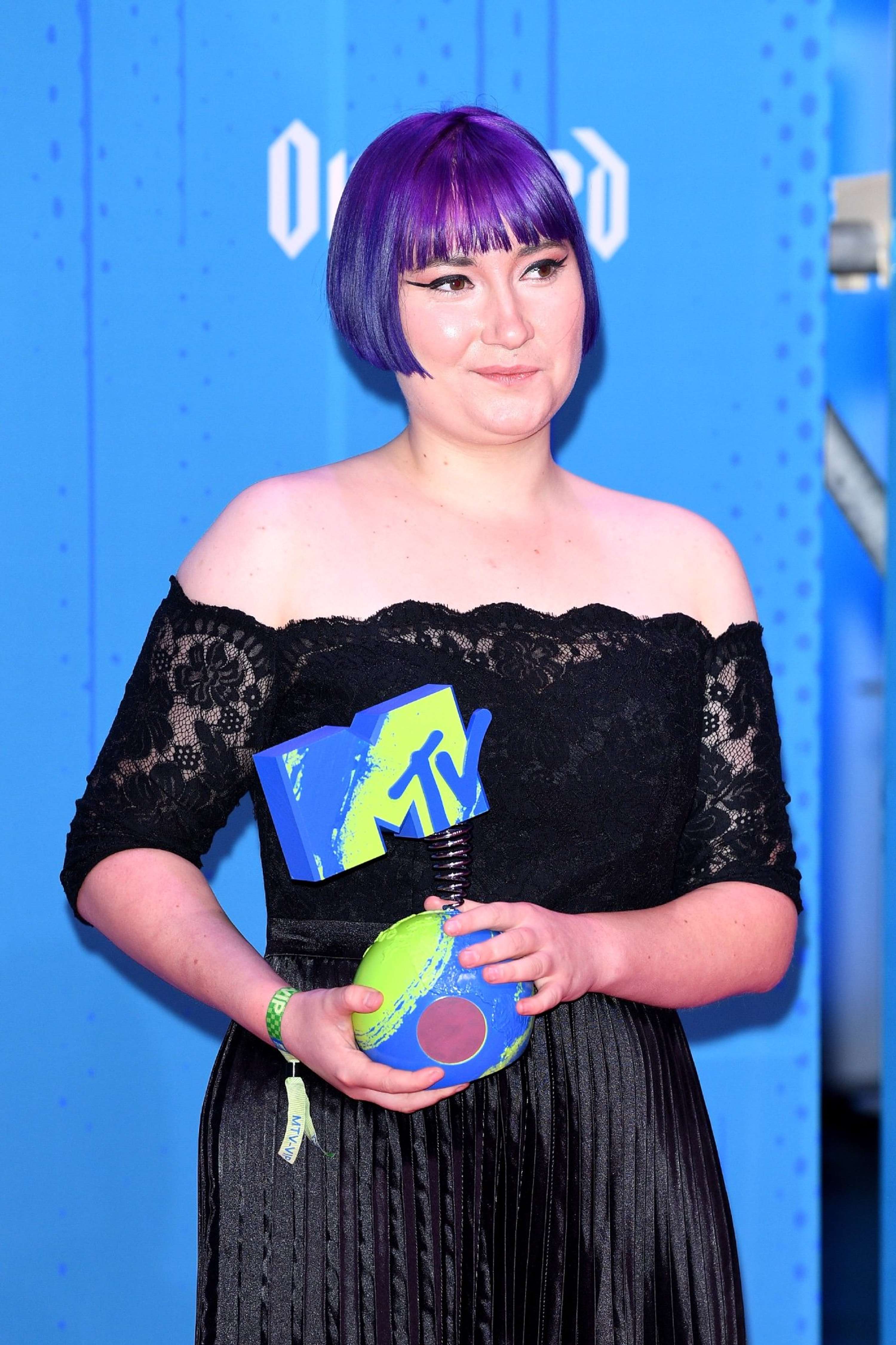 MTV EMA Generation Change by Ellen Jones
