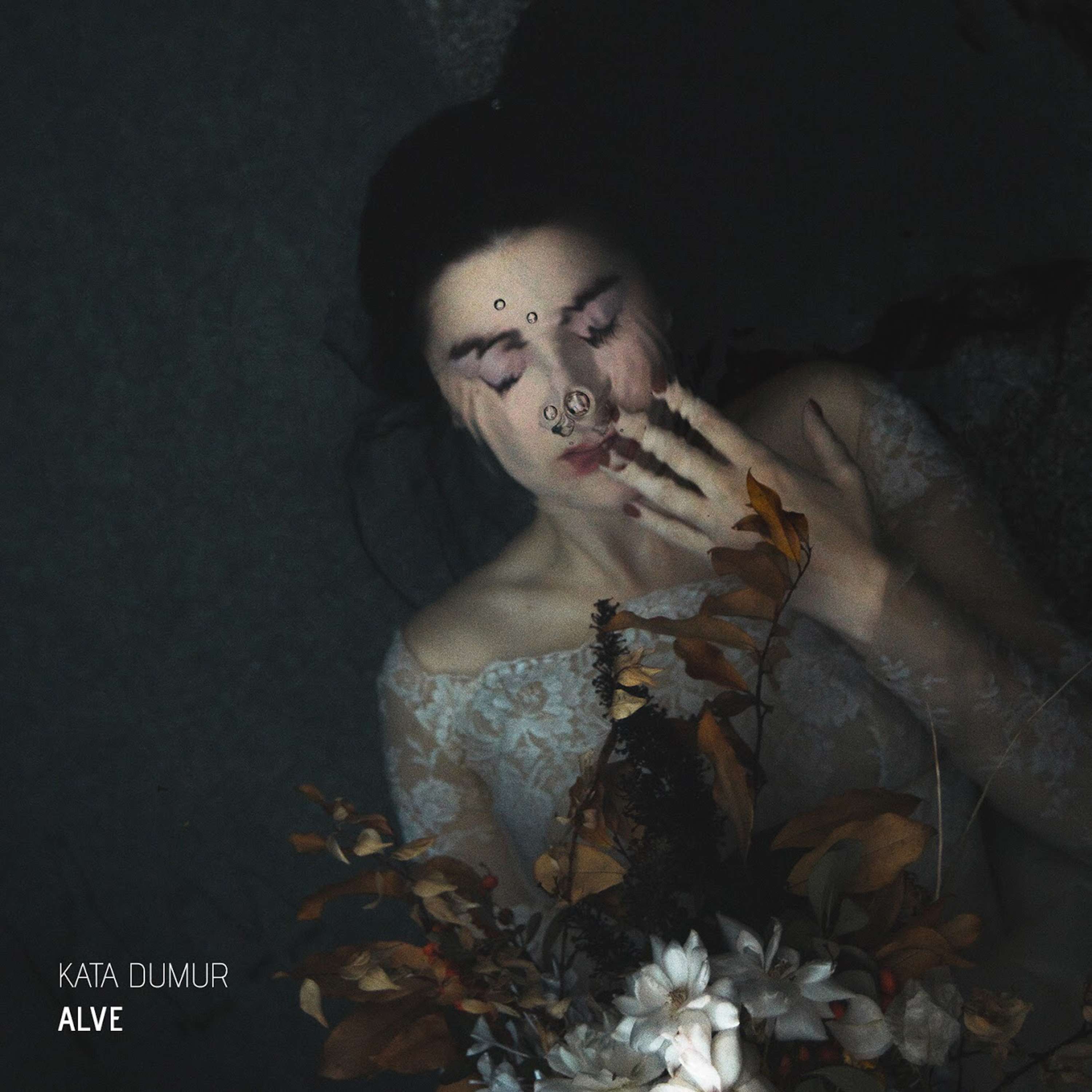 Alve by Kata Dumur