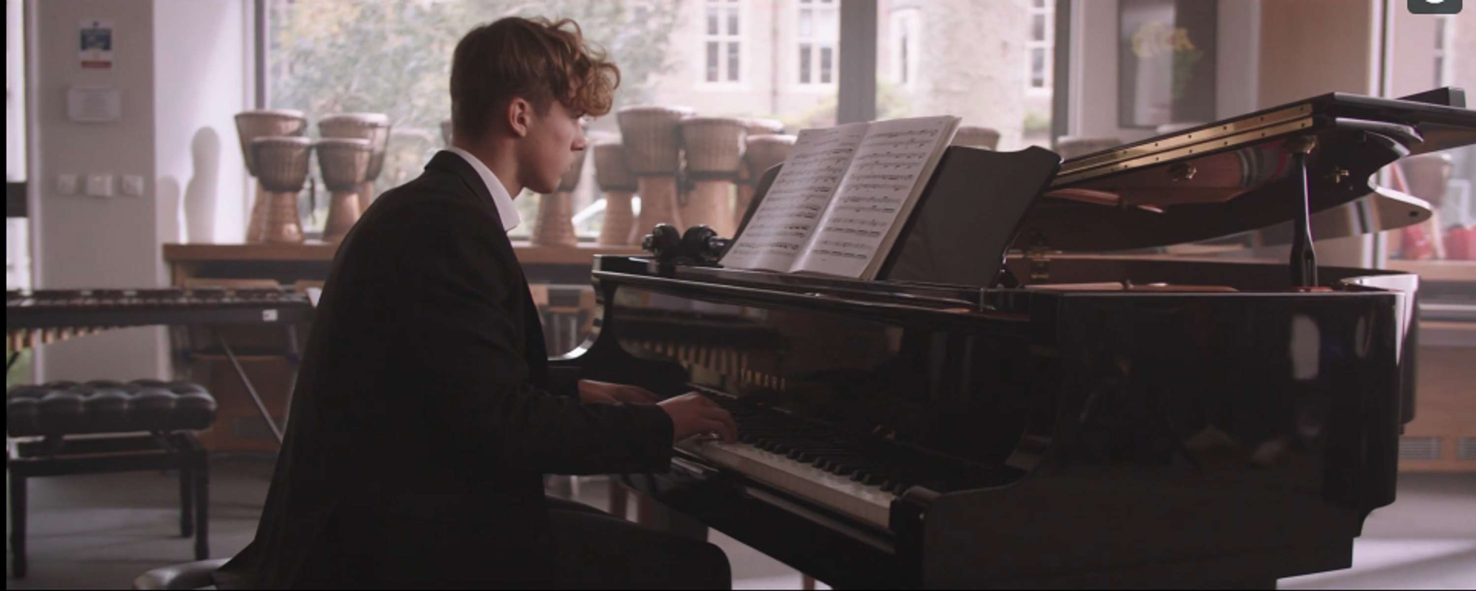 Lang LAng - Piano Book by Luana Alb