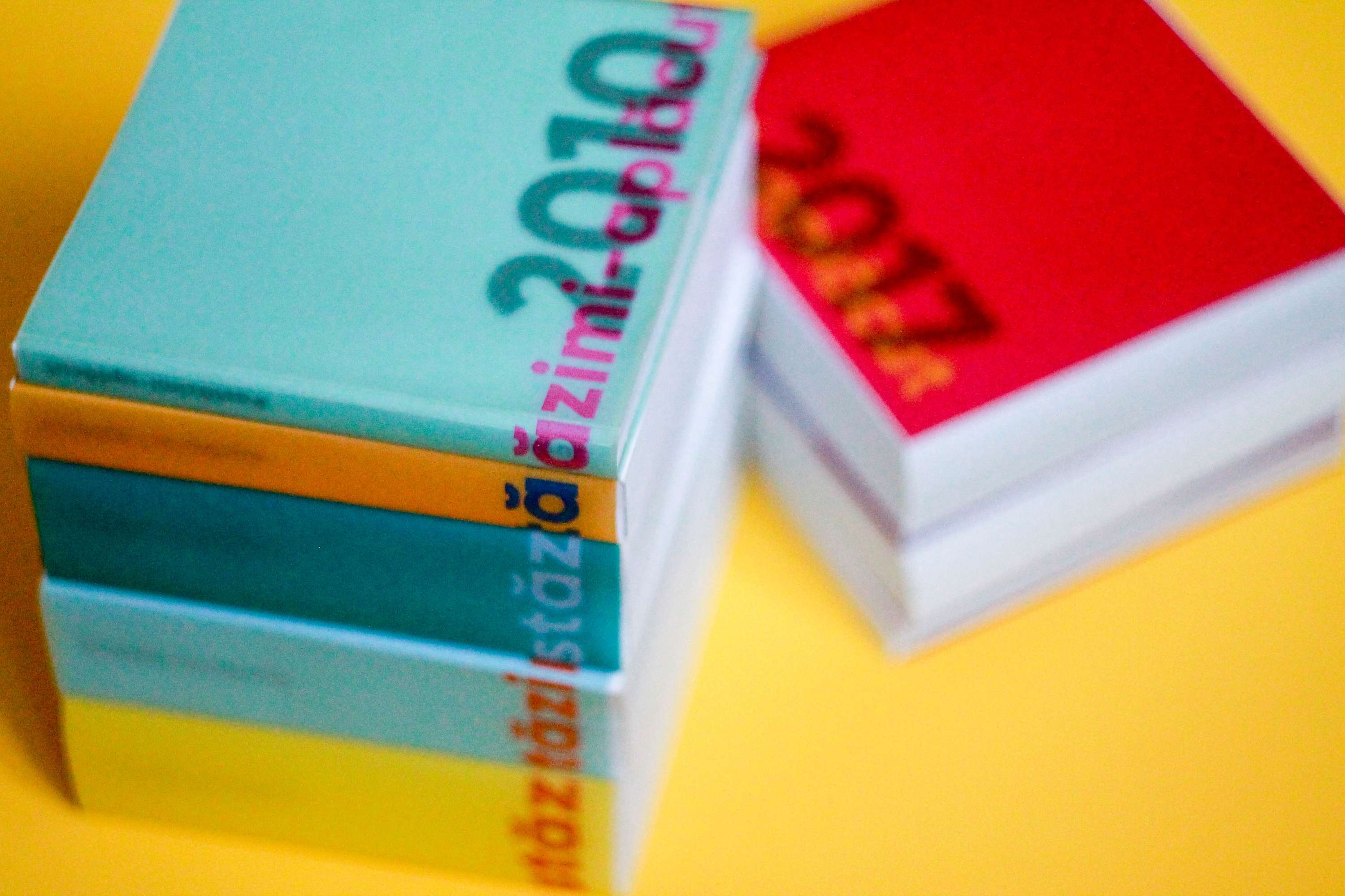 The “#astăzimi-aplăcut drawer” books by Ilinca Roman
