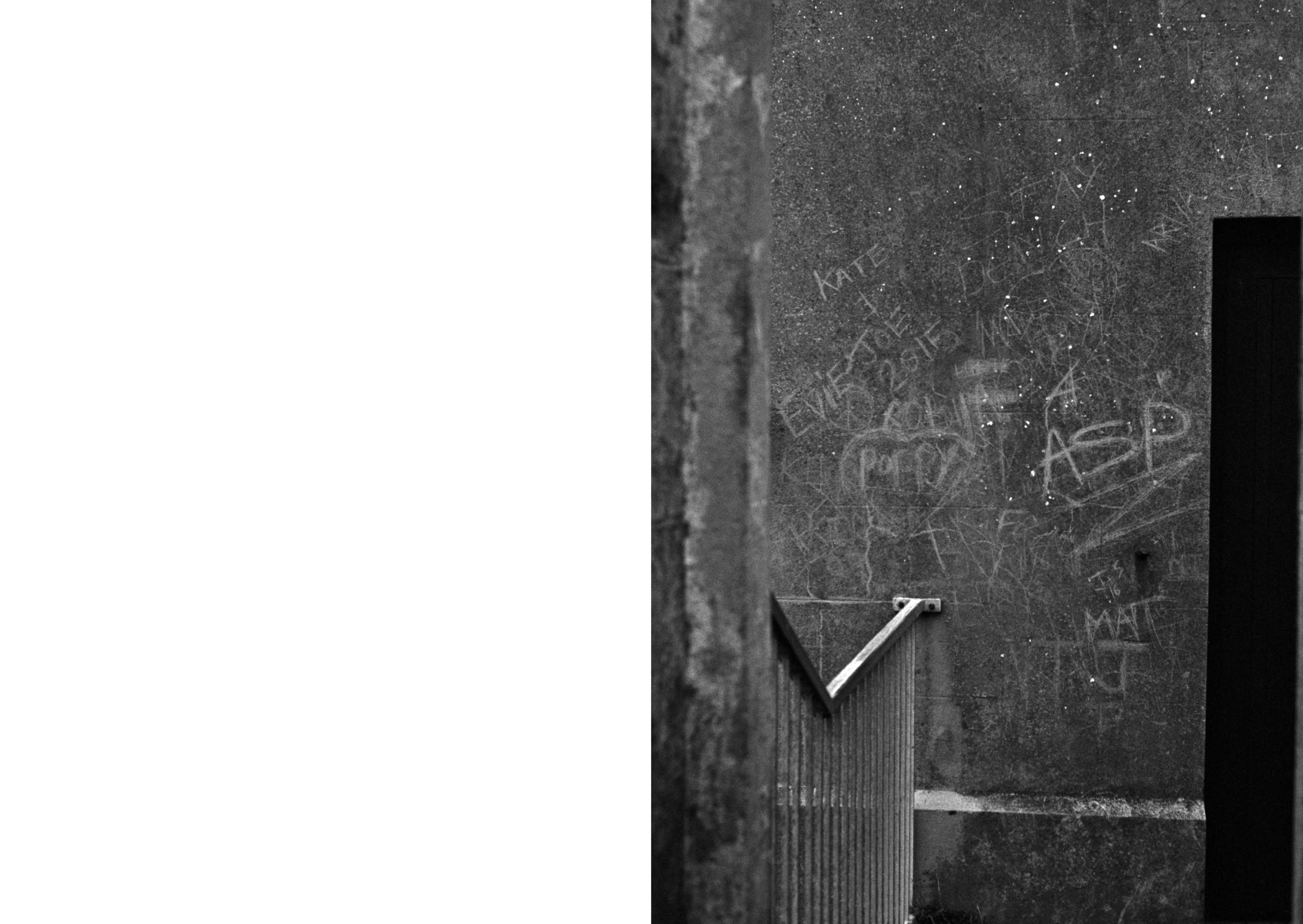 Ambient 4 : On Land by Simon Bray