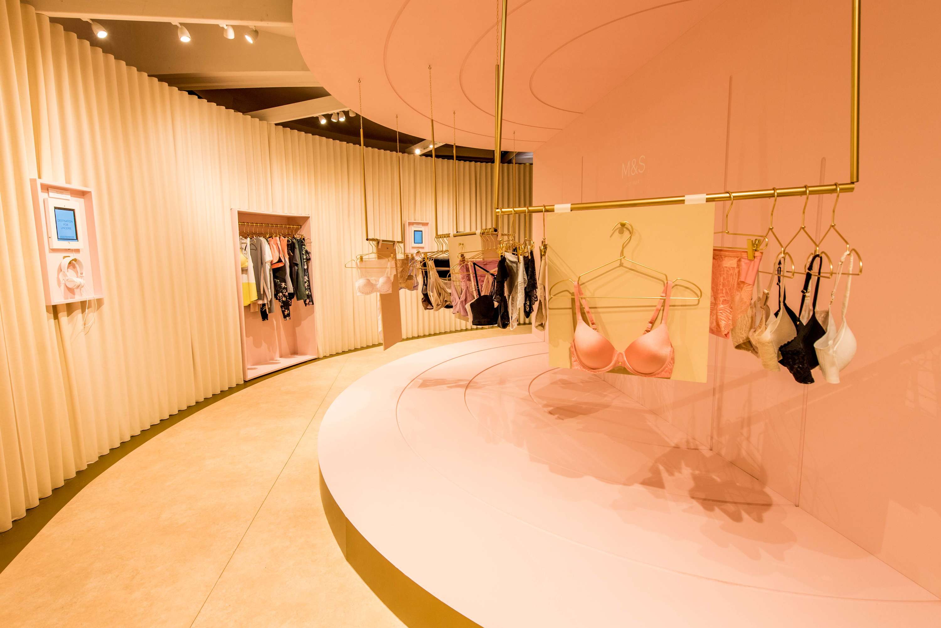 M&S SS19 Press Preview by Timebased