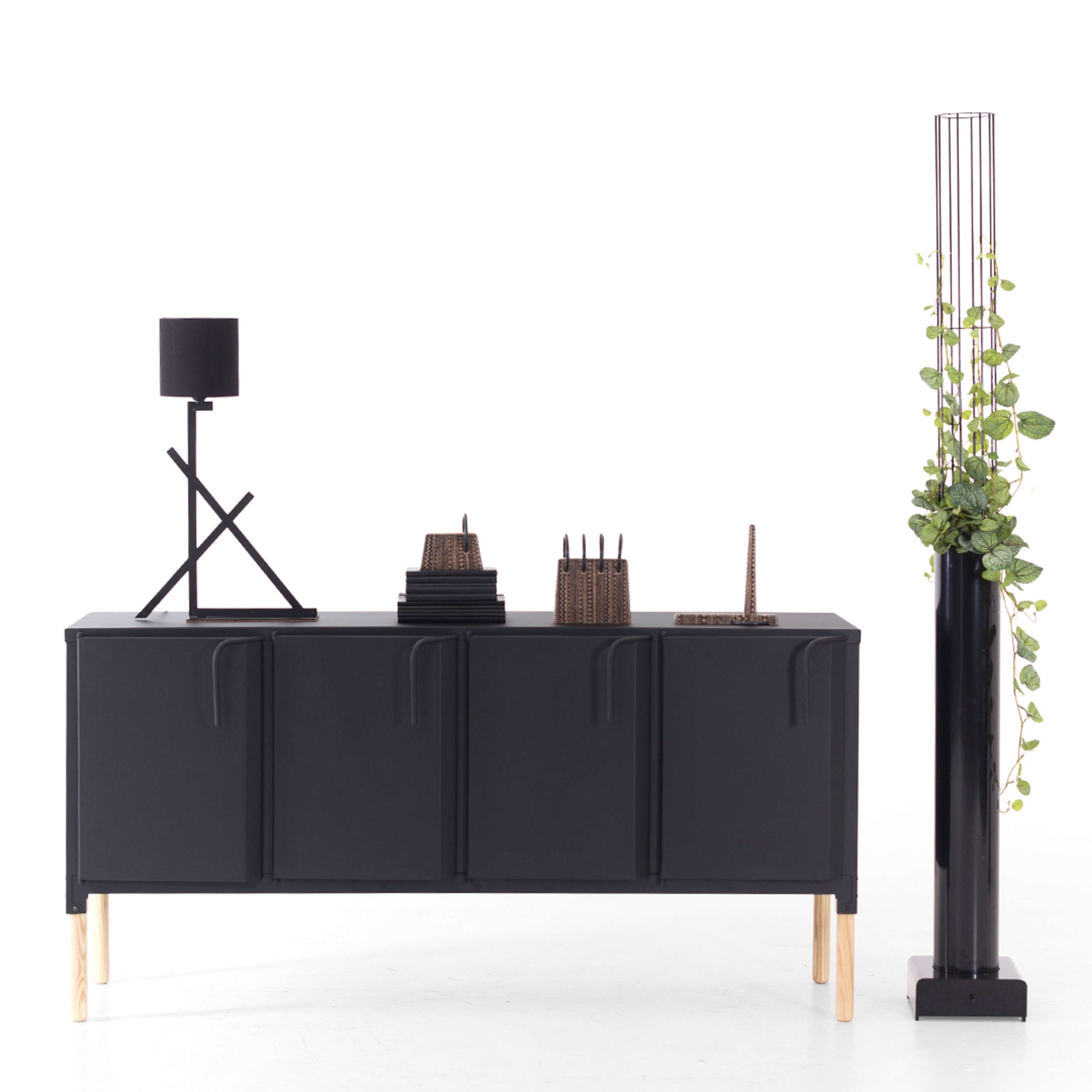 PRODUCT STYLING FOR WEBSITE by Helanzi Dreyer