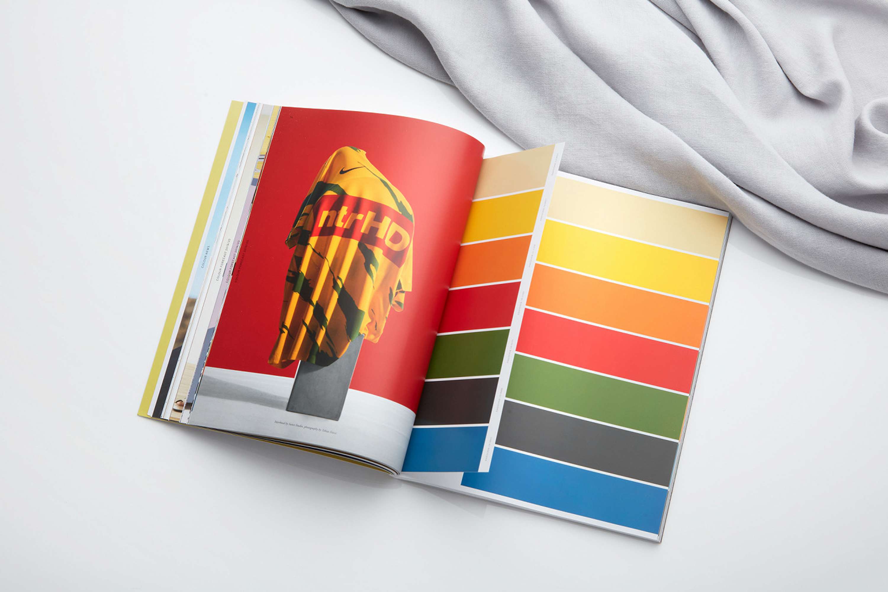 Viewpoint Colour, The Identity Issue, June 2018 by Marta Giralt