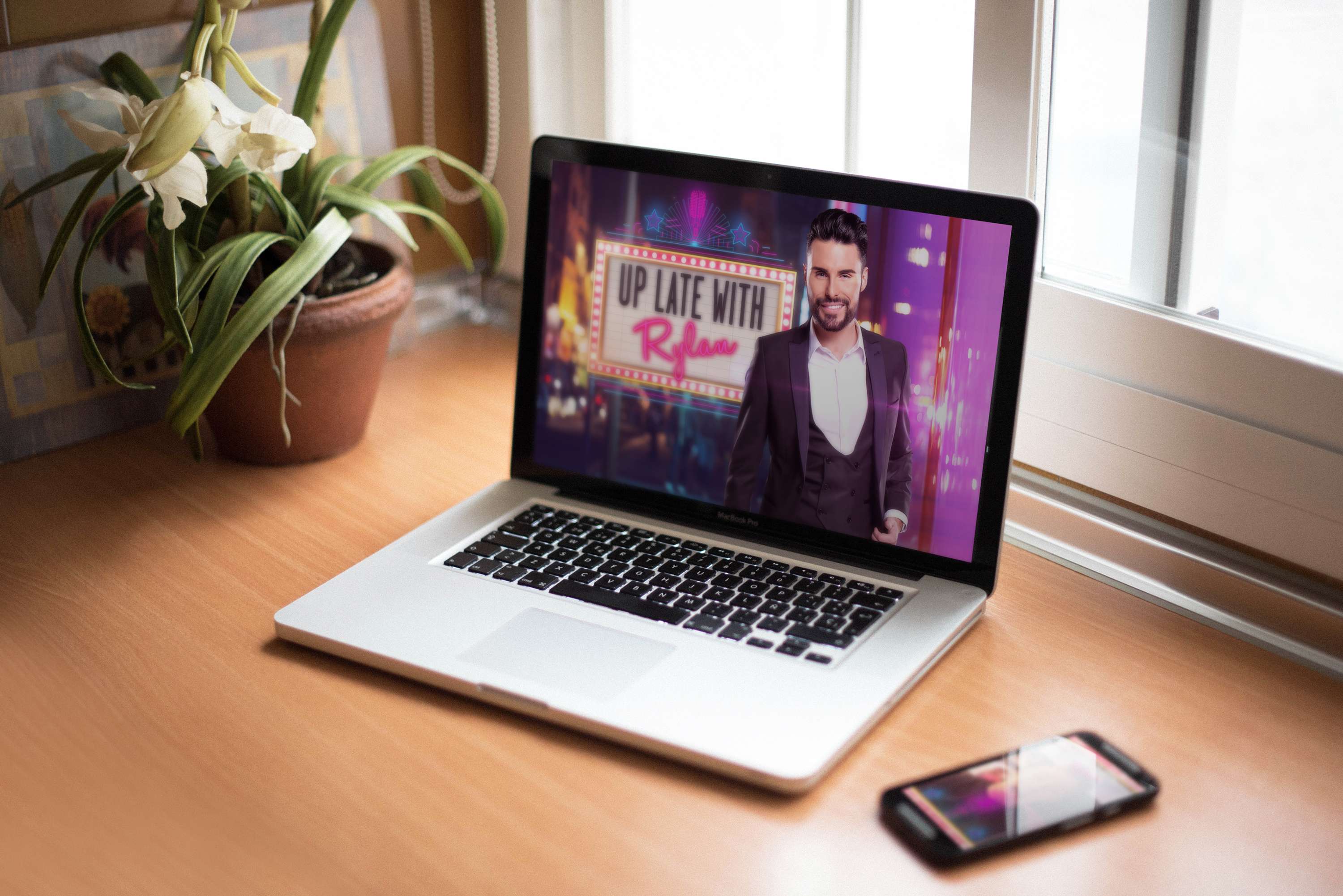 'Up Late With Rylan' Press Image by Josh Wright