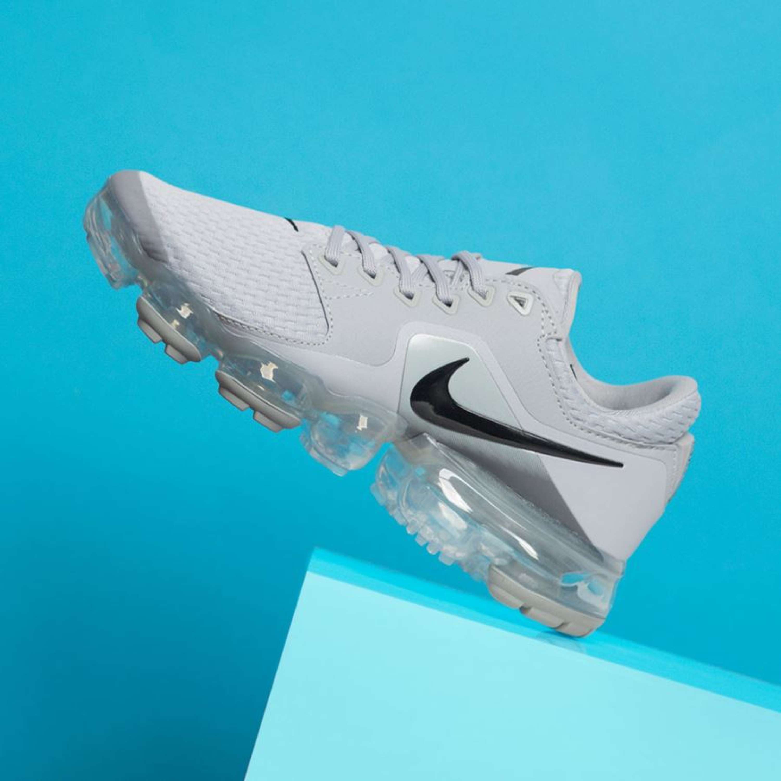 Schuh.com by Cameron Prentice