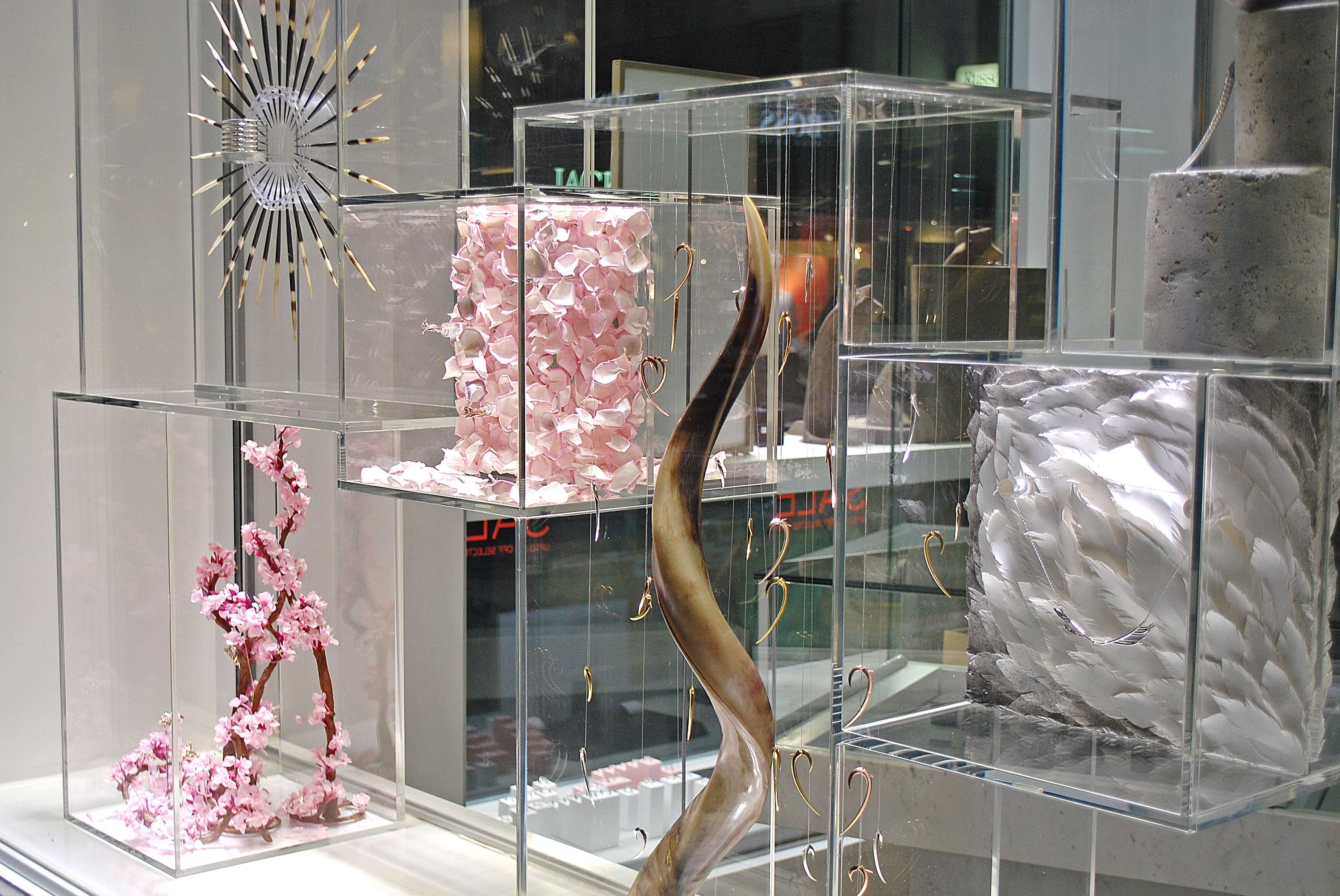 Shaun Leane Window Display by Emi Hazlett