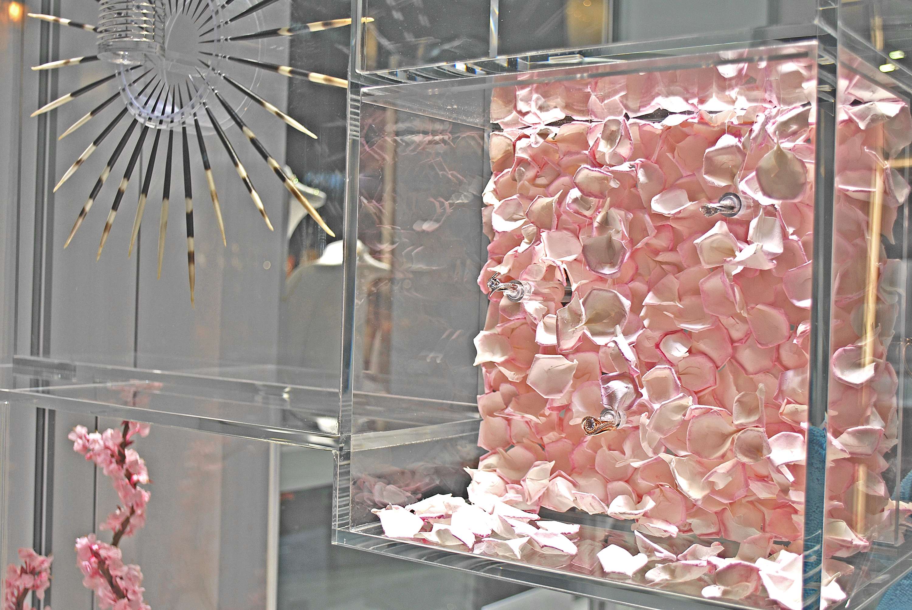Shaun Leane Window Display by Emi Hazlett