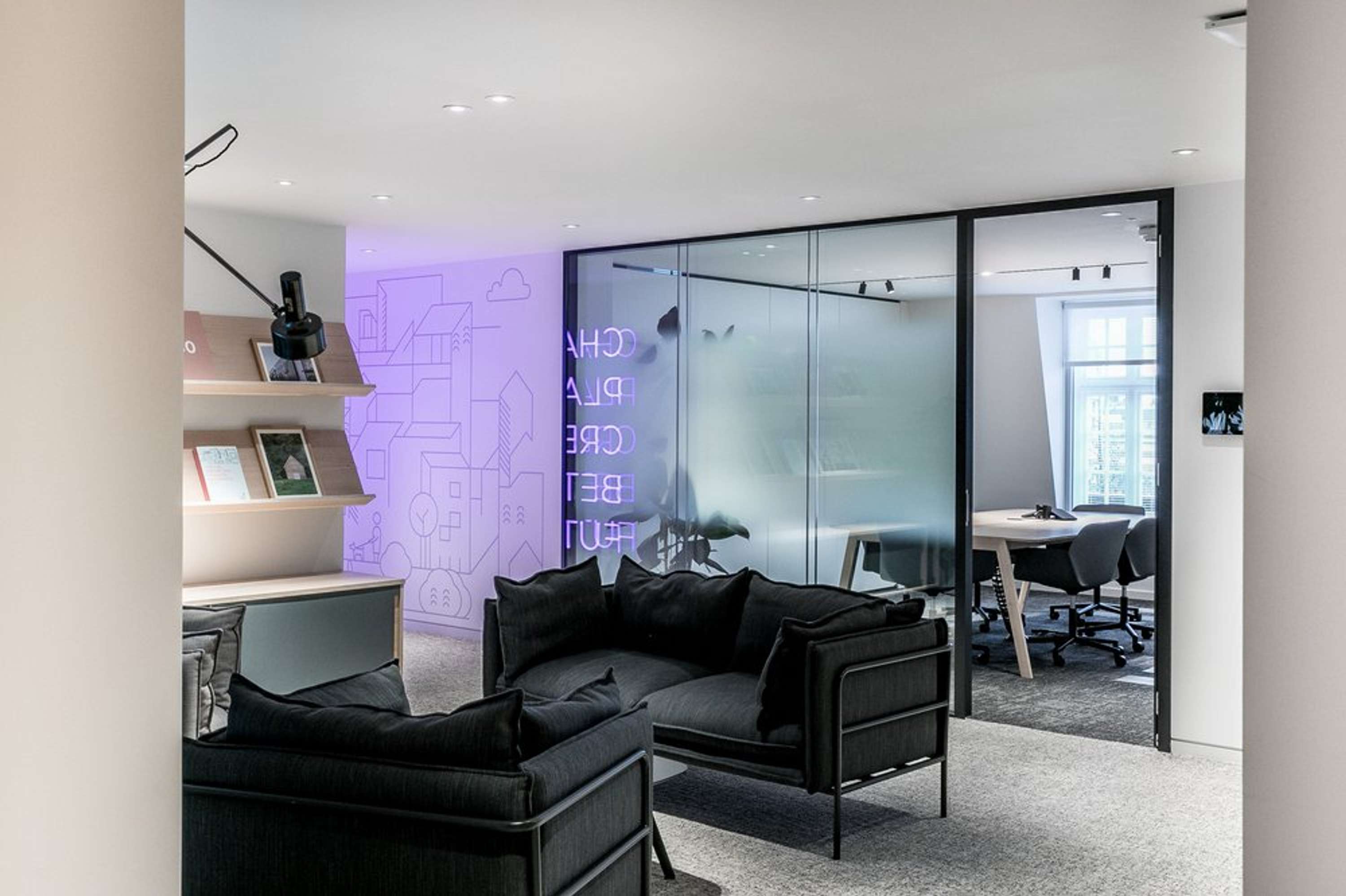 St. Modwen Offices by HemingwayDesign