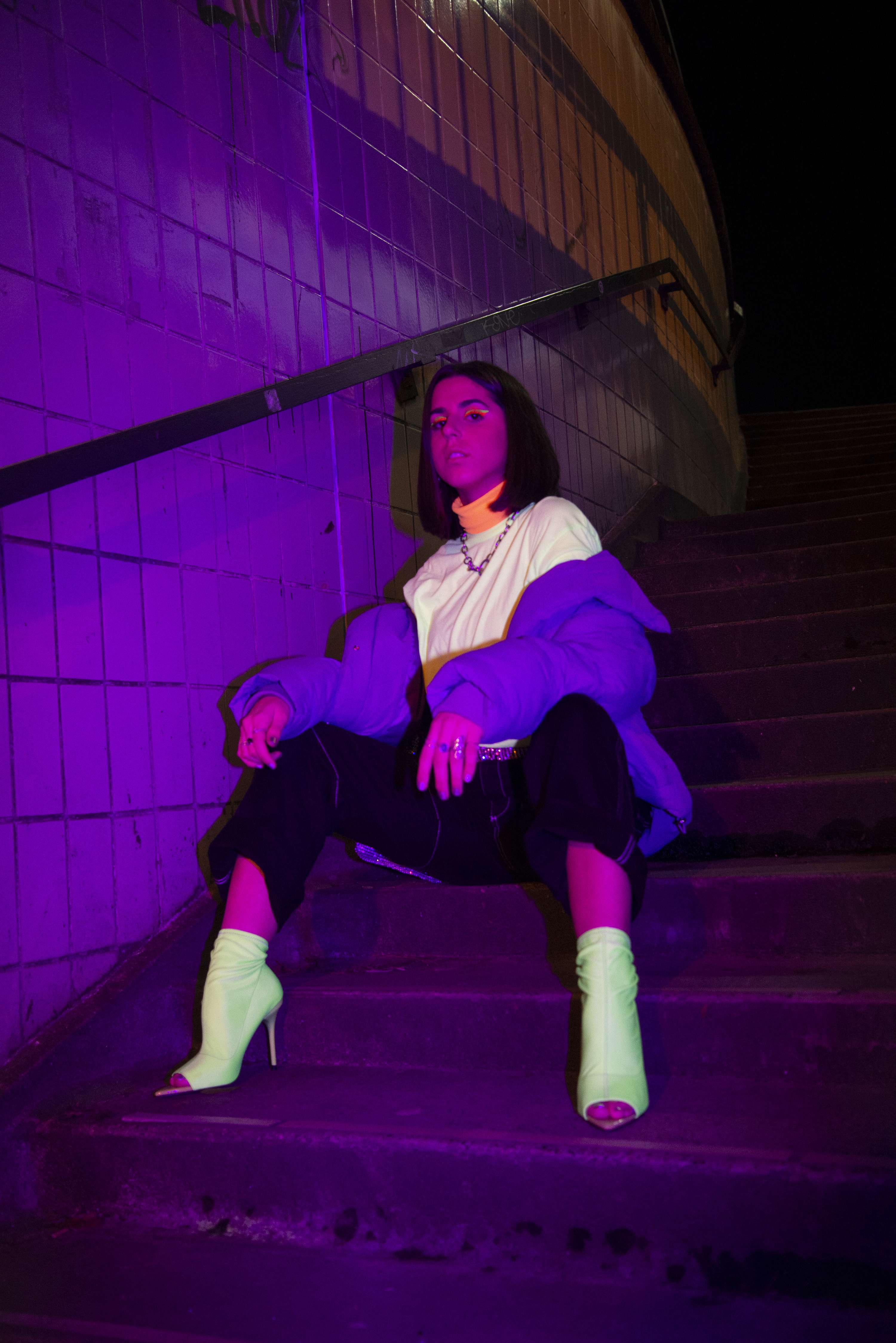 N E O N by Lucy Phillips