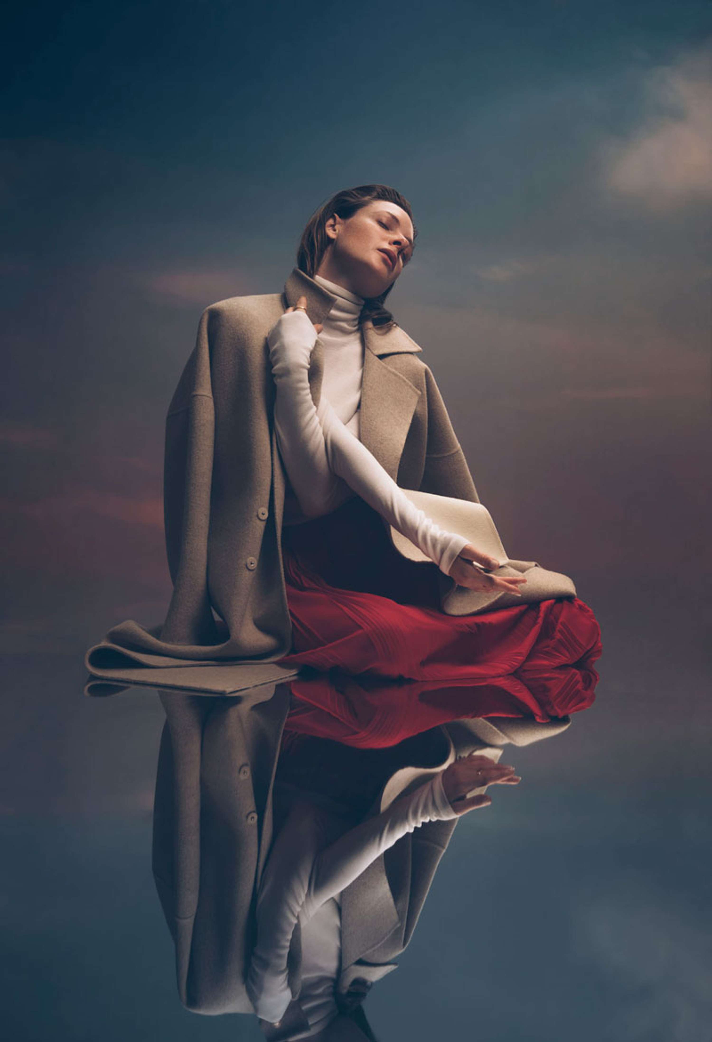 Flaunt by Lucy Hutchinson