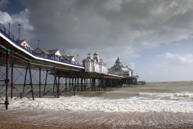 200 Years of the British Seaside Pier by John Davies