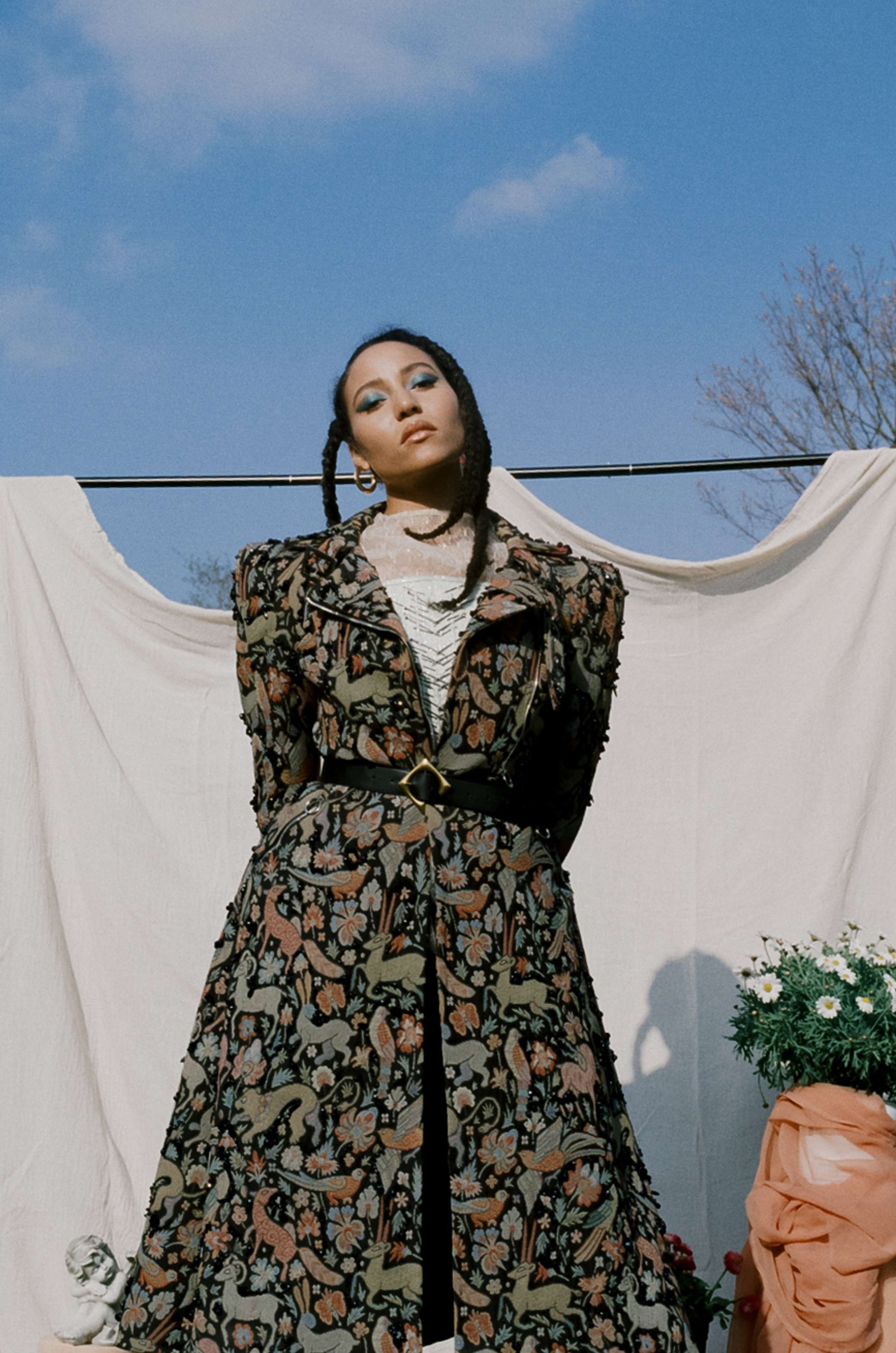 Kyra, 5 minutes with Noctis Magazine. - Set Design by Pierfrancesco Mari