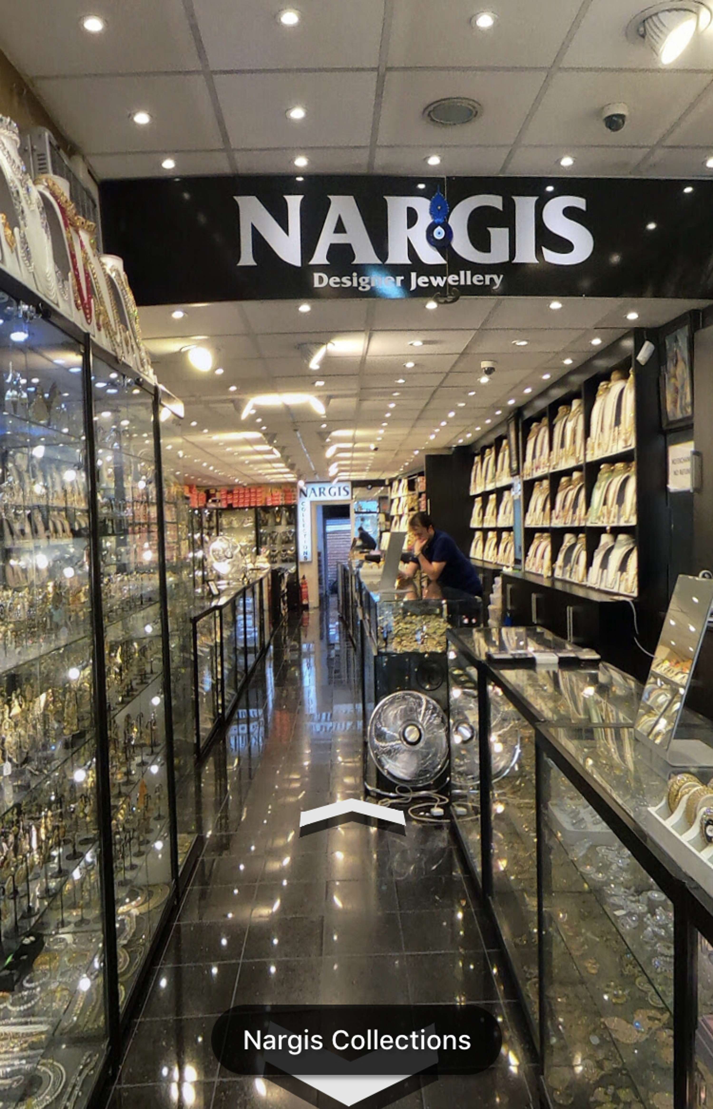 Virtual Tour for the Nargis collections. by Parminder Singh Johal