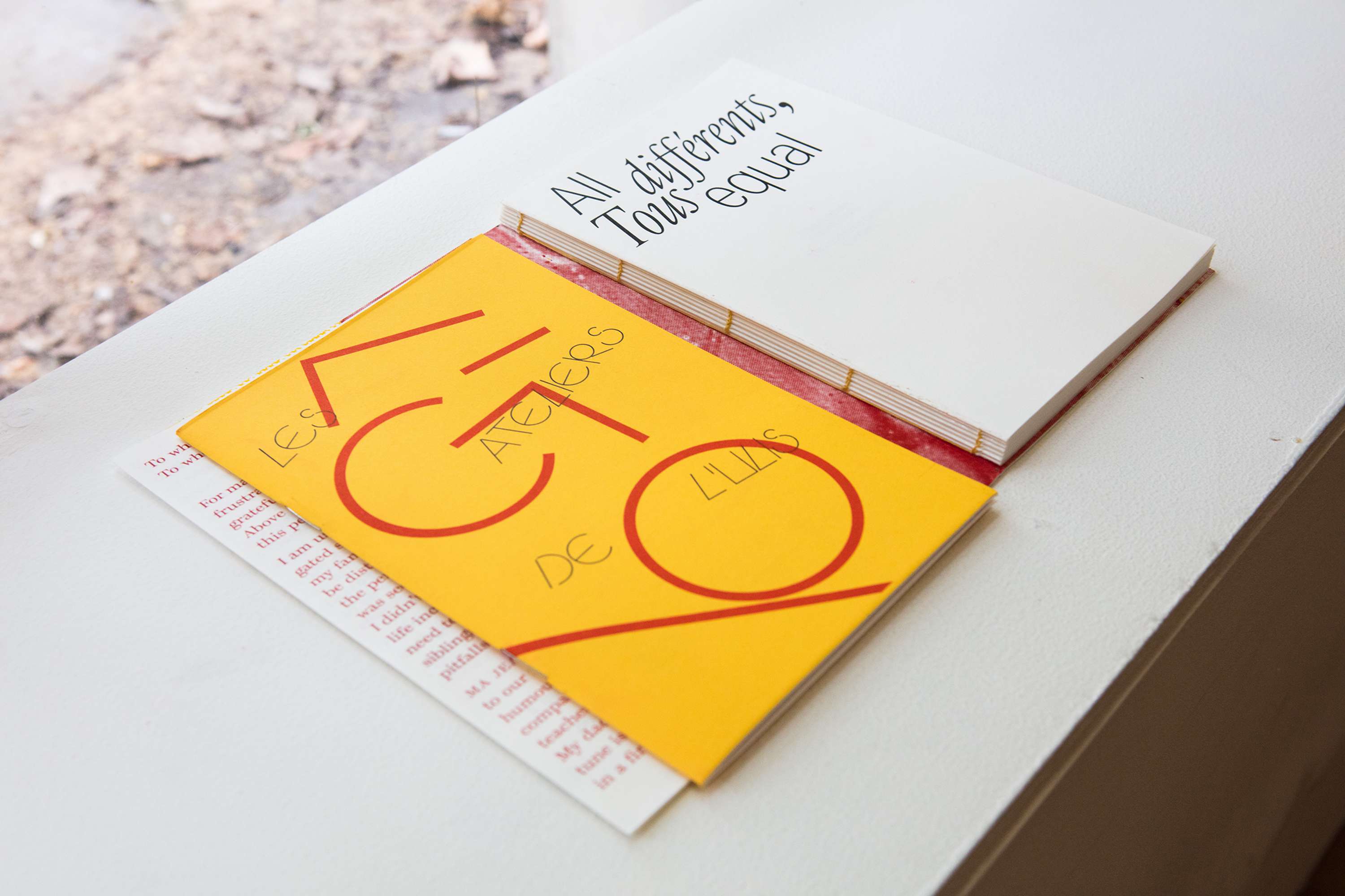 All différents, Tous equal by Servane Vignes
