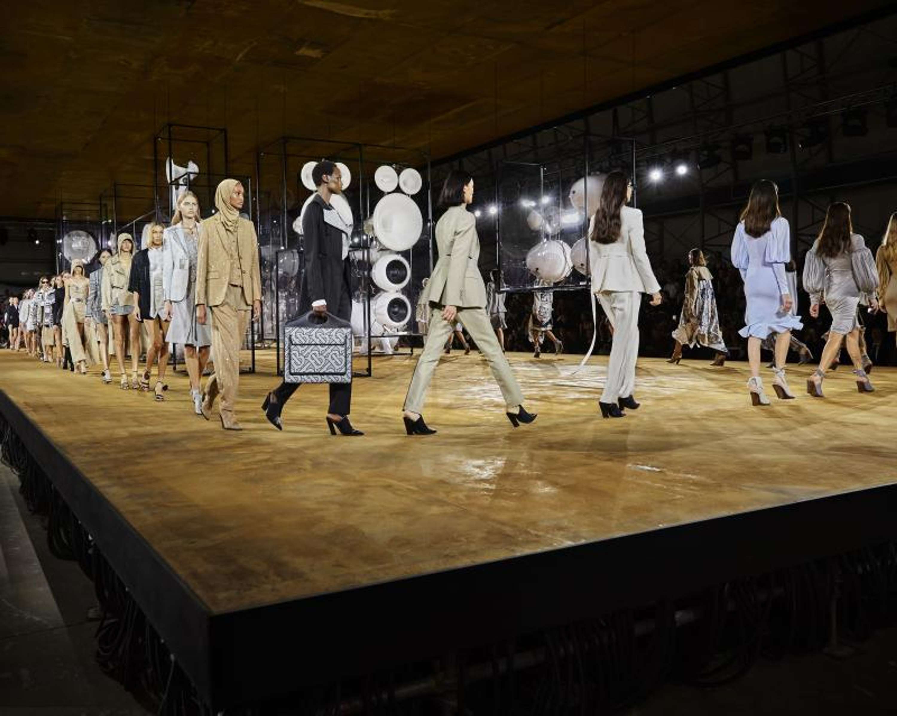 EVOLUTION: SPRING/SUMMER 2020 SHOW by Burberry