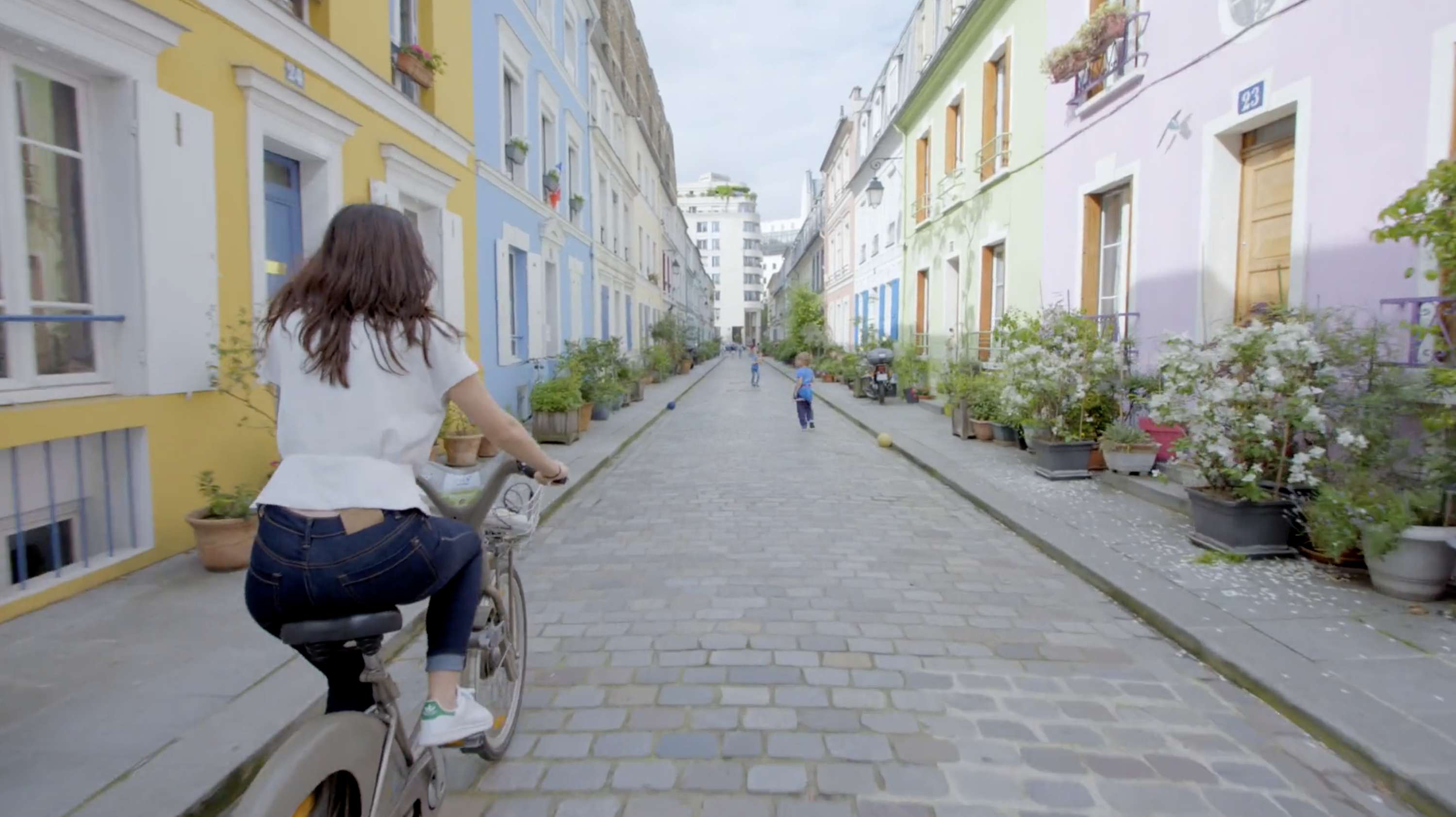 3 Hour in Paris - Booking.Com by Jack Burke