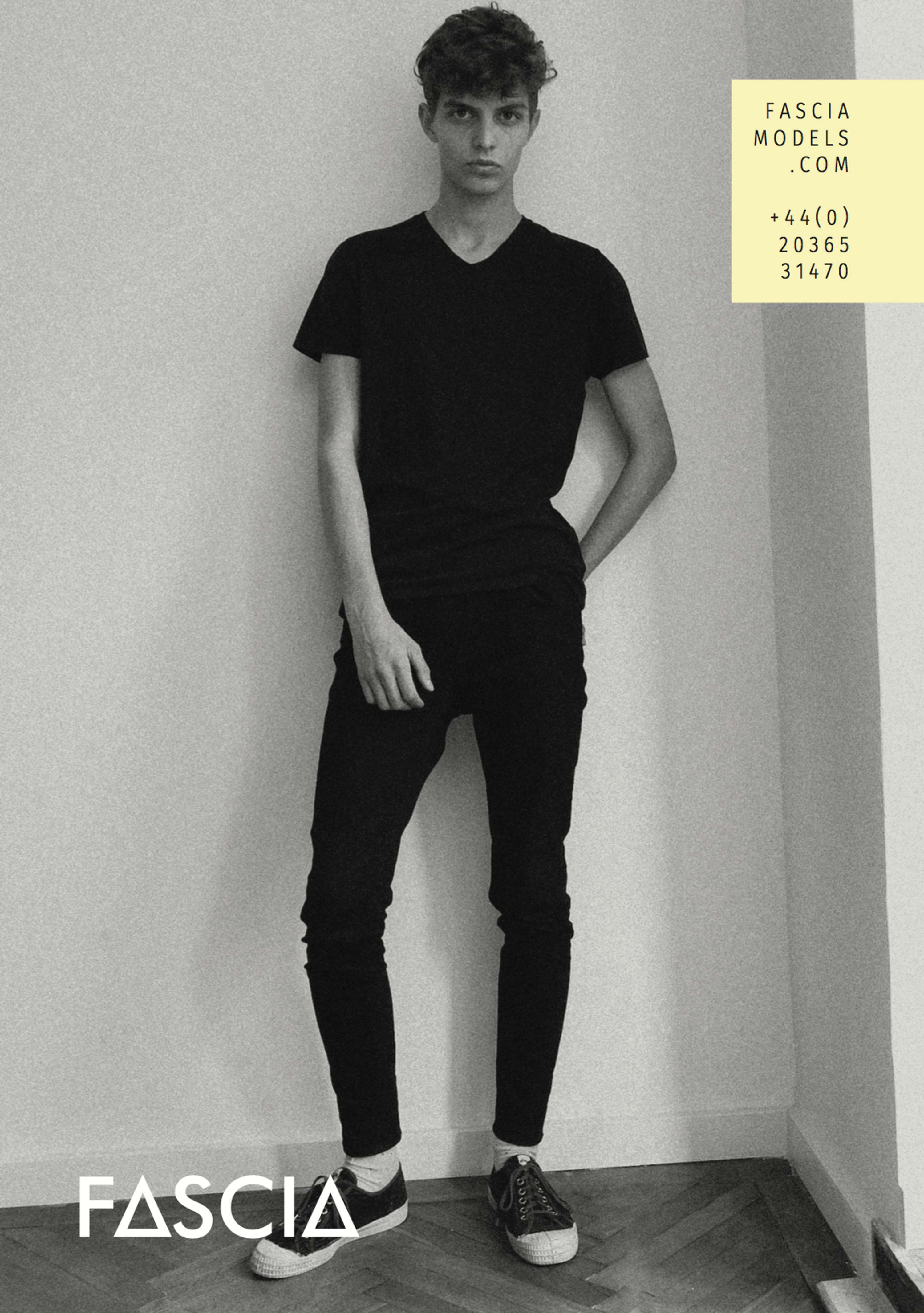 FASCIA MODELS SS20 Showpack by Sarah Brown