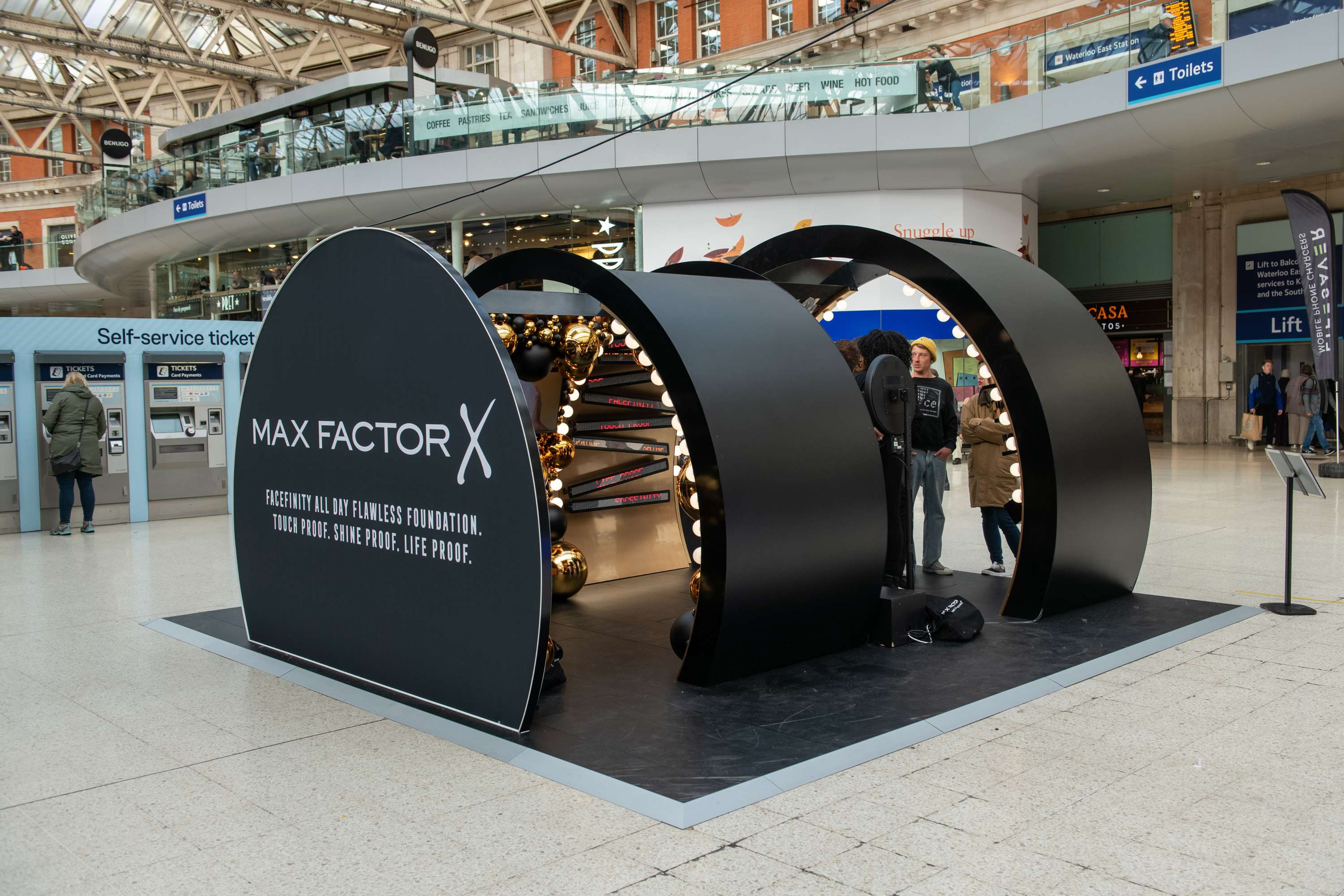 Max Factor Facefinity Foundation pop-up @ Waterloo Station 2019 by Sophie-Amber Roberts