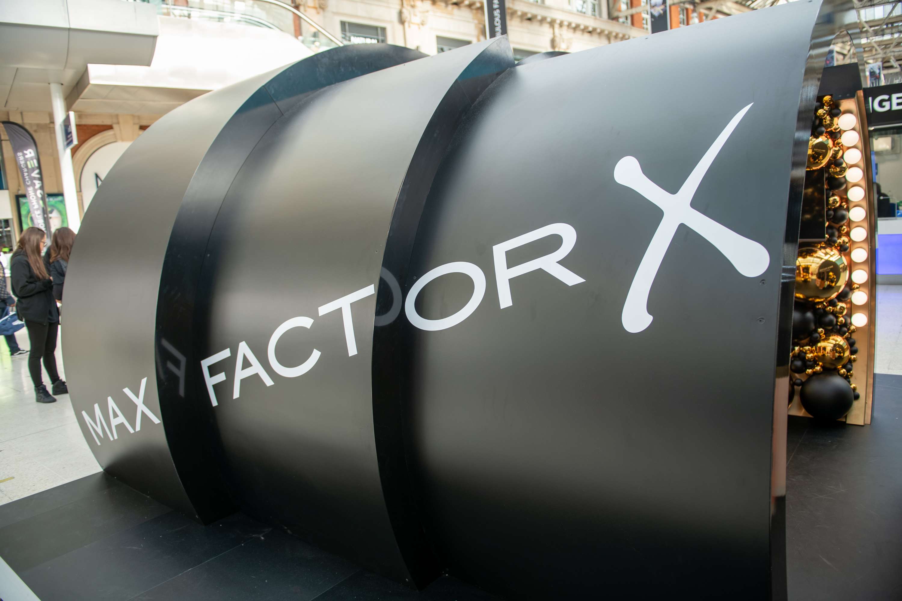 Max Factor Facefinity Foundation pop-up @ Waterloo Station 2019 by Sophie-Amber Roberts