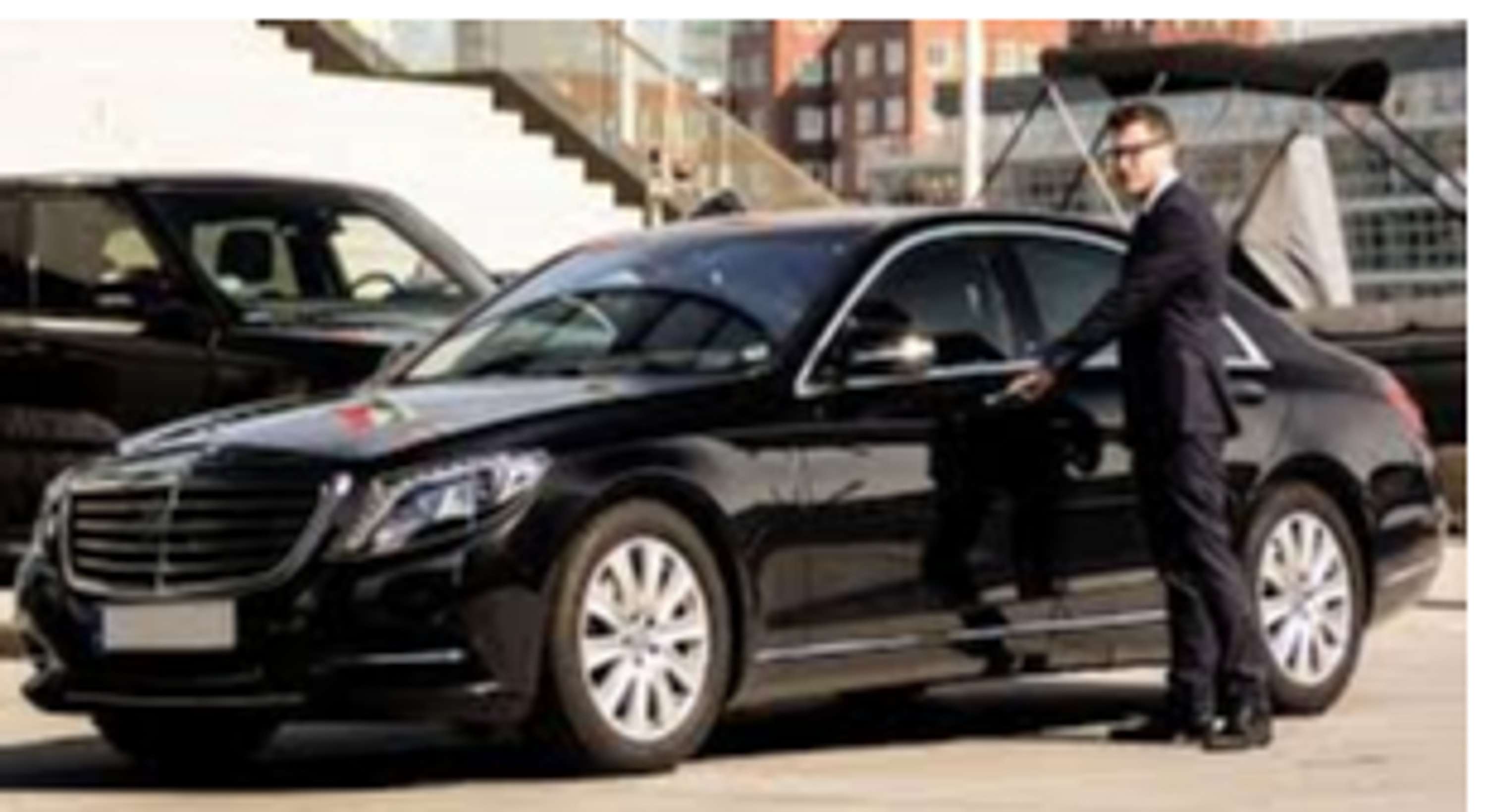 You Aspire to have Trustworthy Company for PCO Car Rental by julia warne