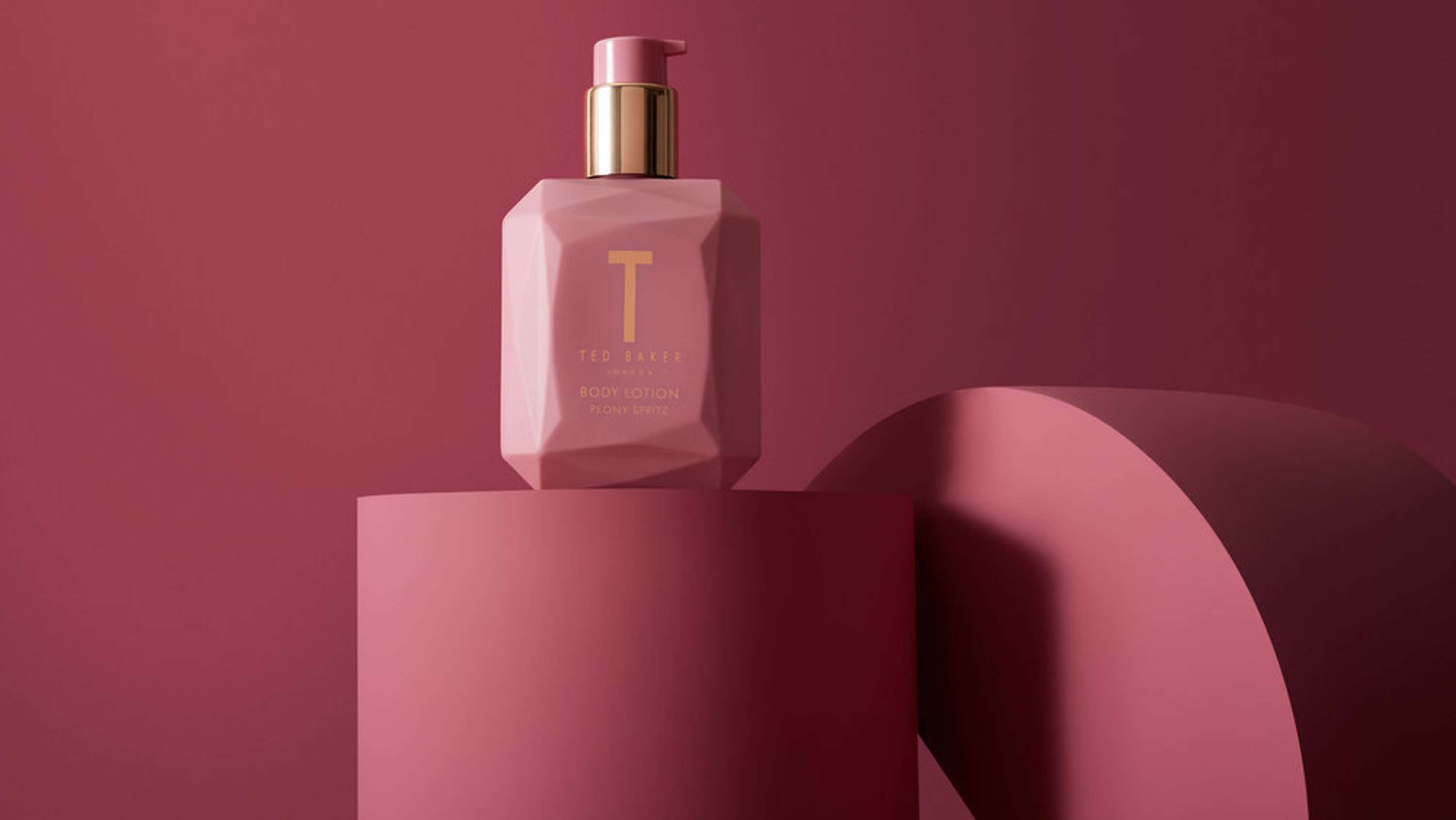 Still Life Editorials by Antonio Delle Monache