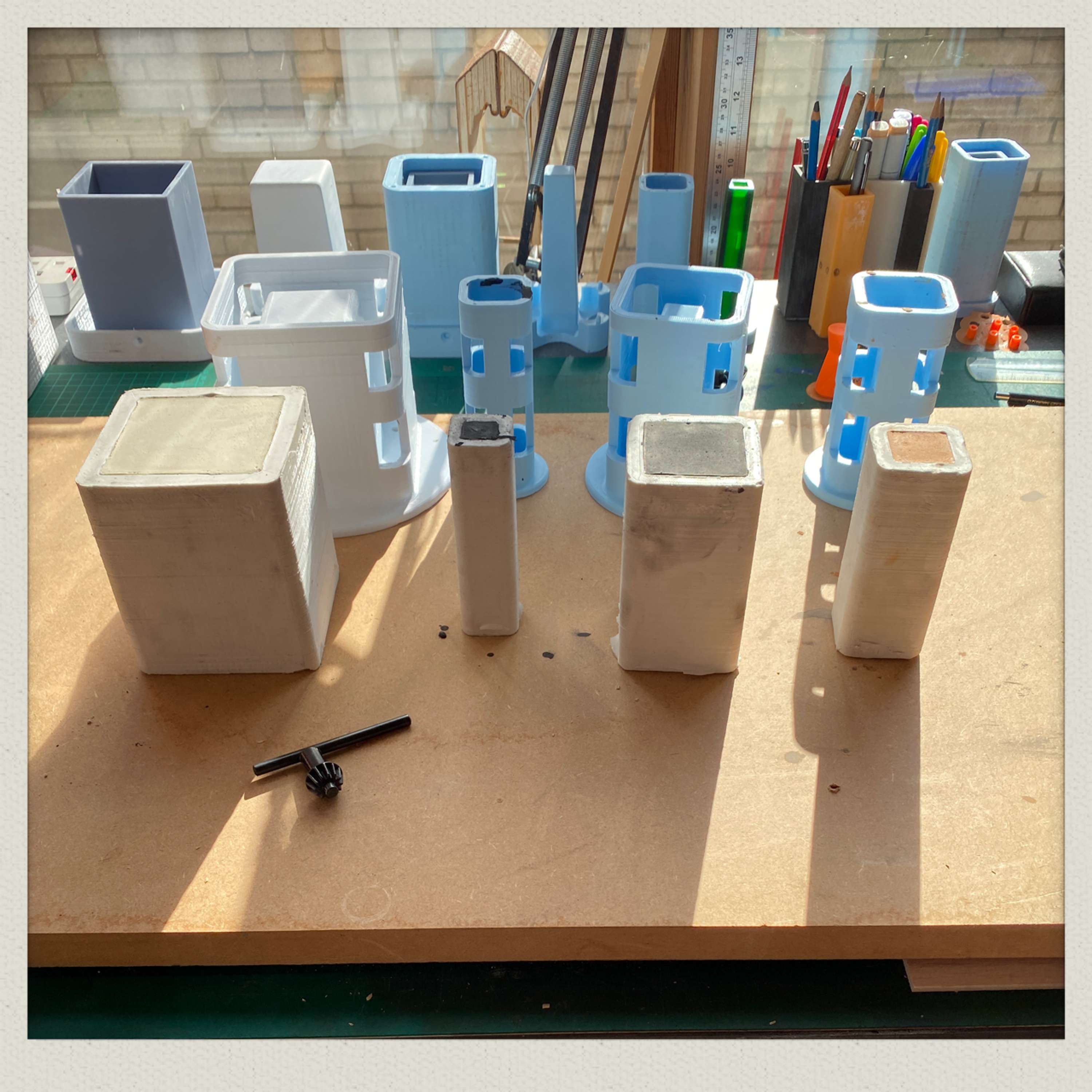 JESMONITE CASTING POTS by Ludovic BETREMIEUX