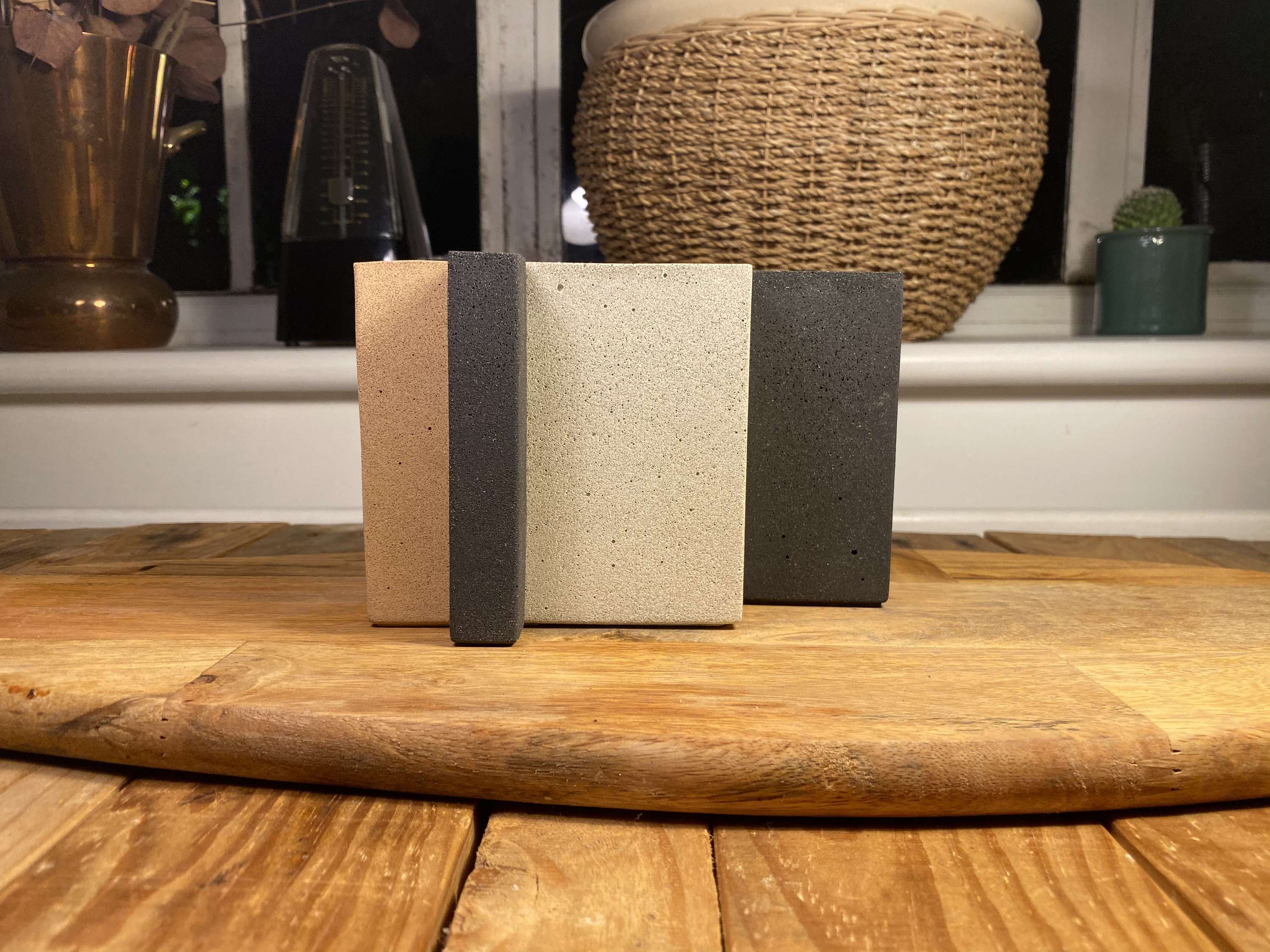 JESMONITE CASTING POTS by Ludovic BETREMIEUX