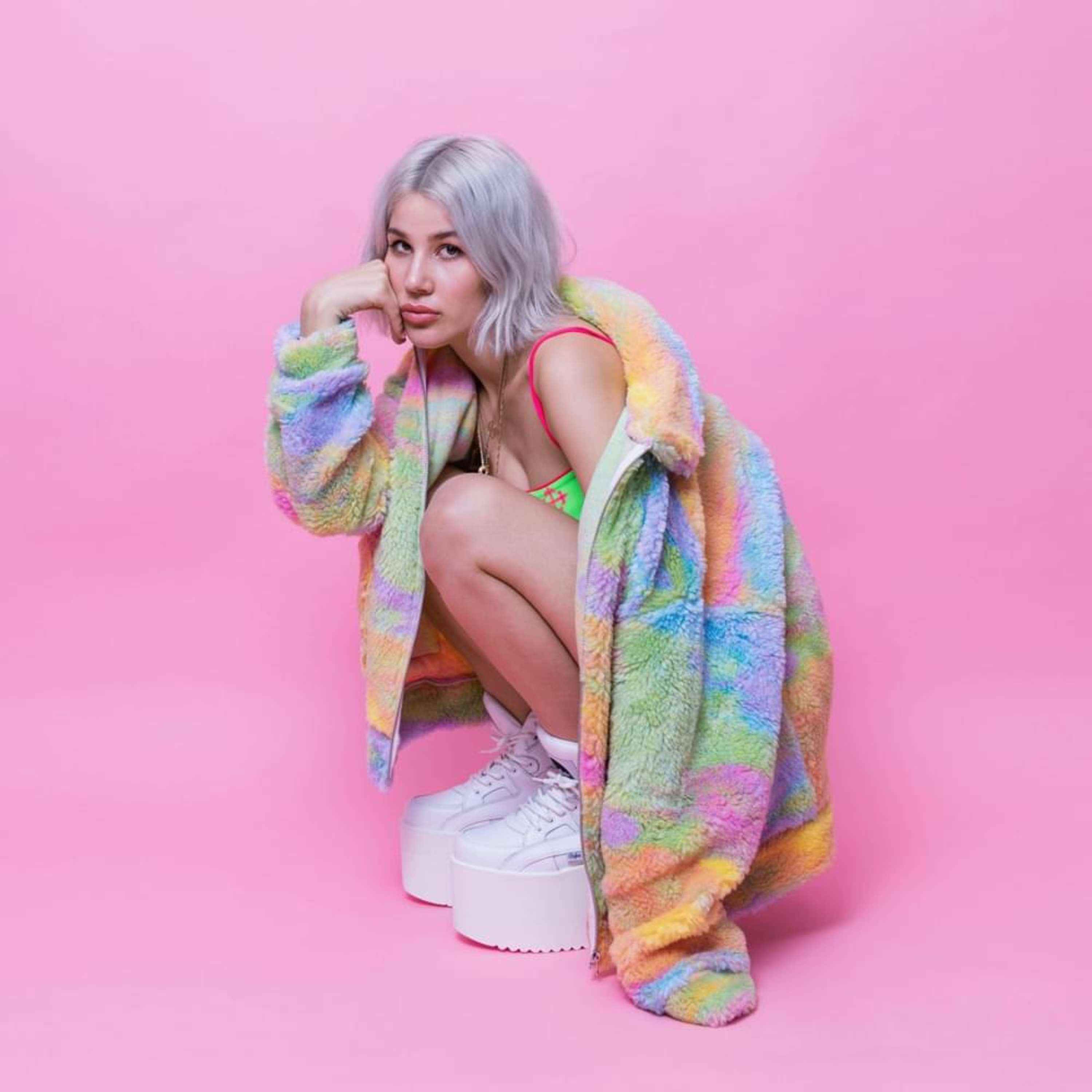 Zoey Lily by Marcel Hunziker